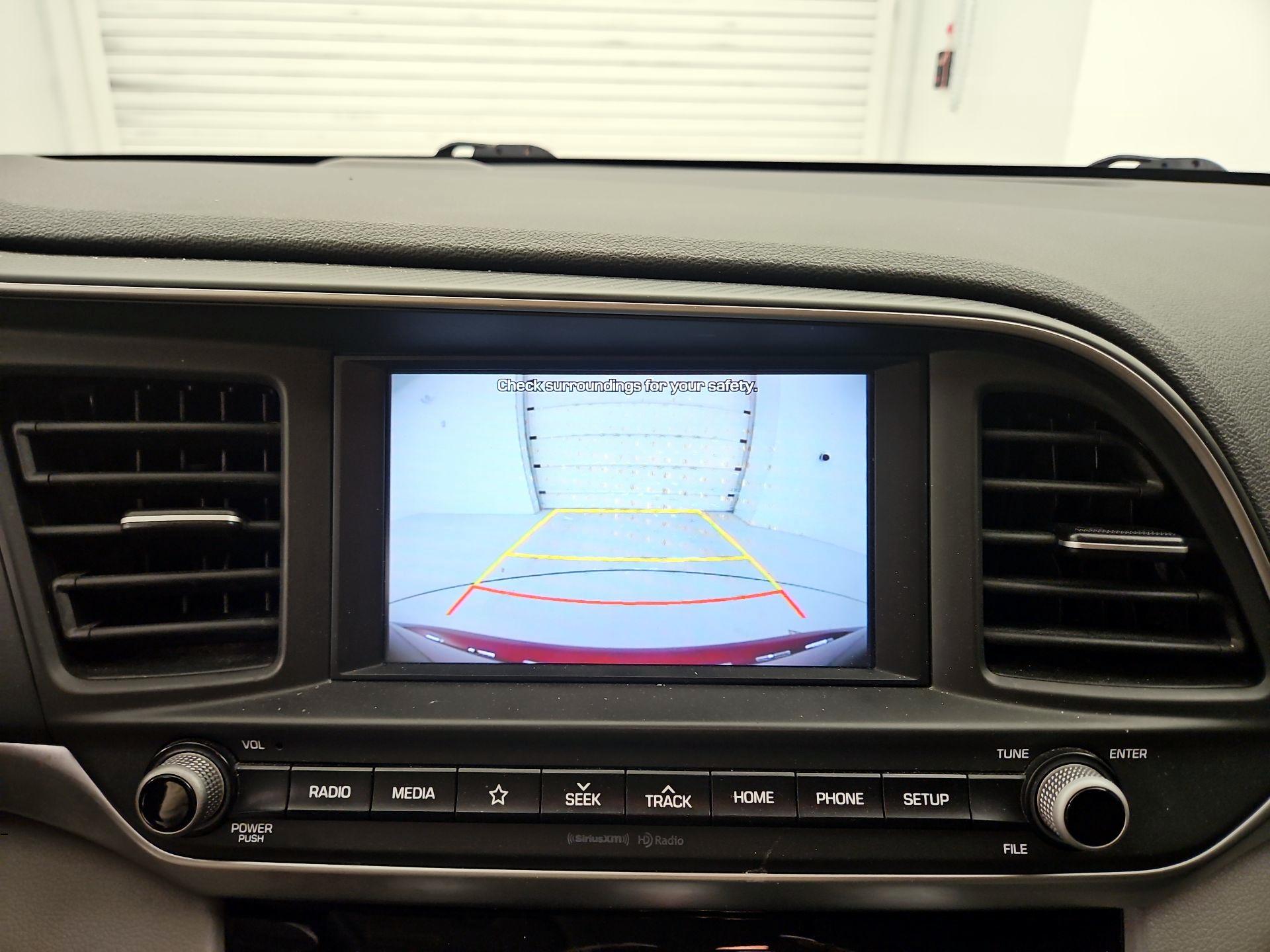 Thumbnail: 2019 Hyundai Elantra - 14