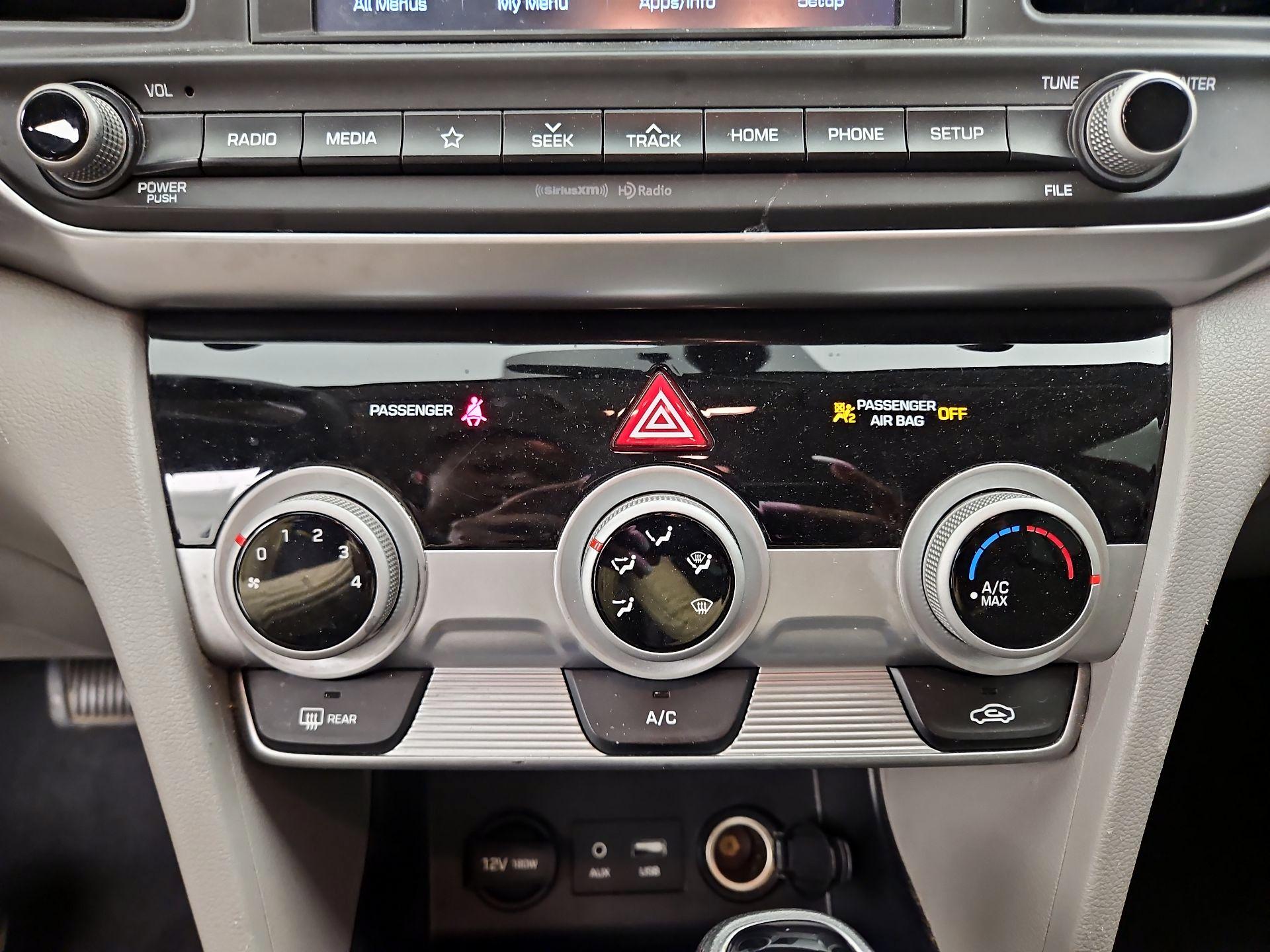 Thumbnail: 2019 Hyundai Elantra - 16