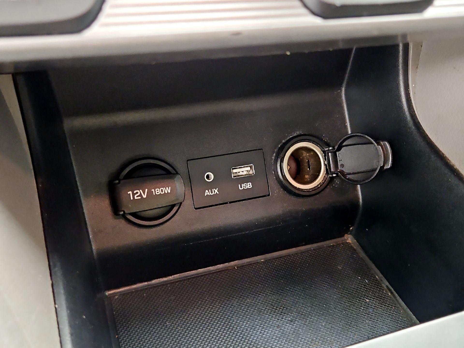 Thumbnail: 2019 Hyundai Elantra - 18