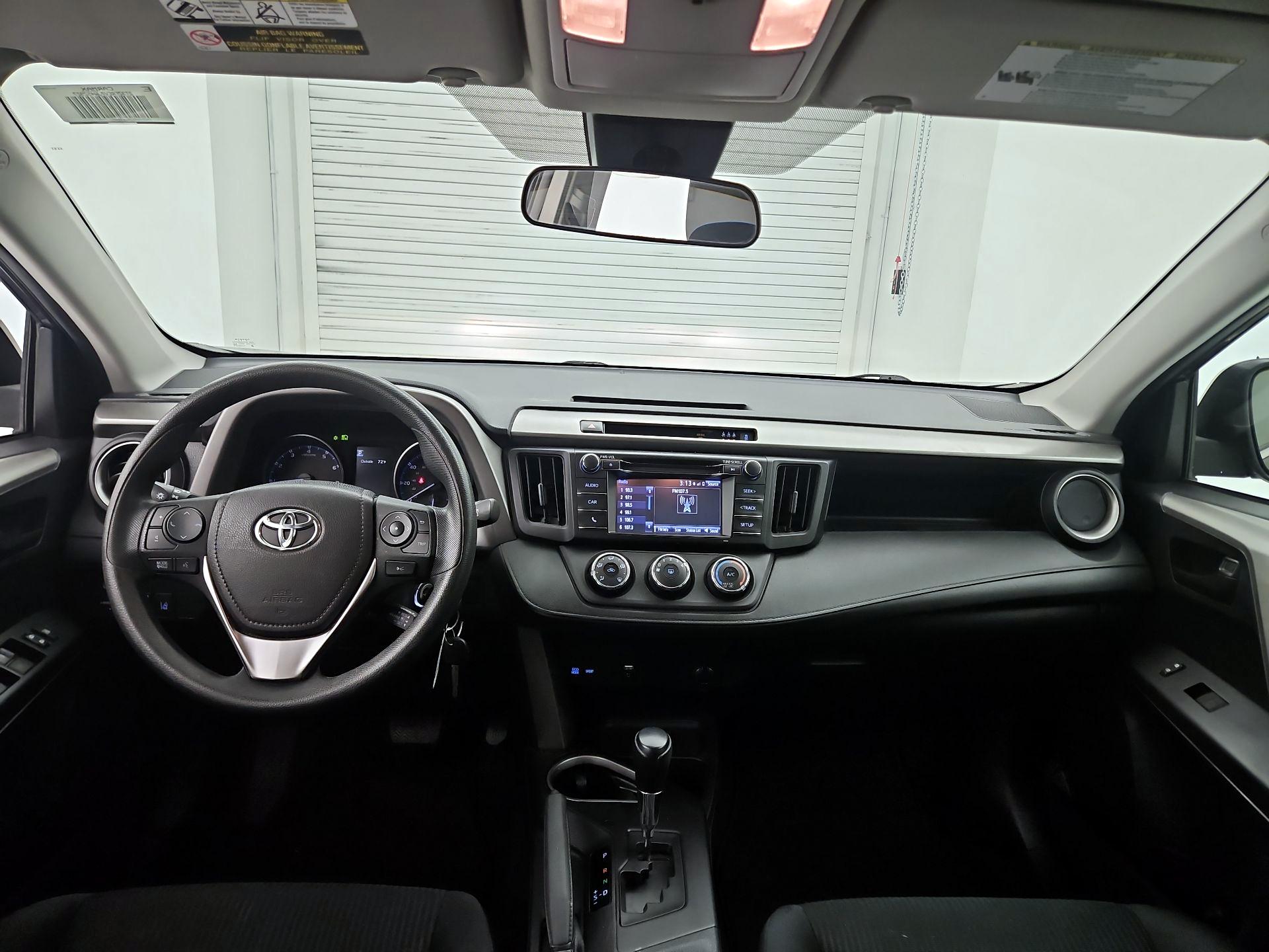 Thumbnail: 2018 Toyota RAV4 - 9