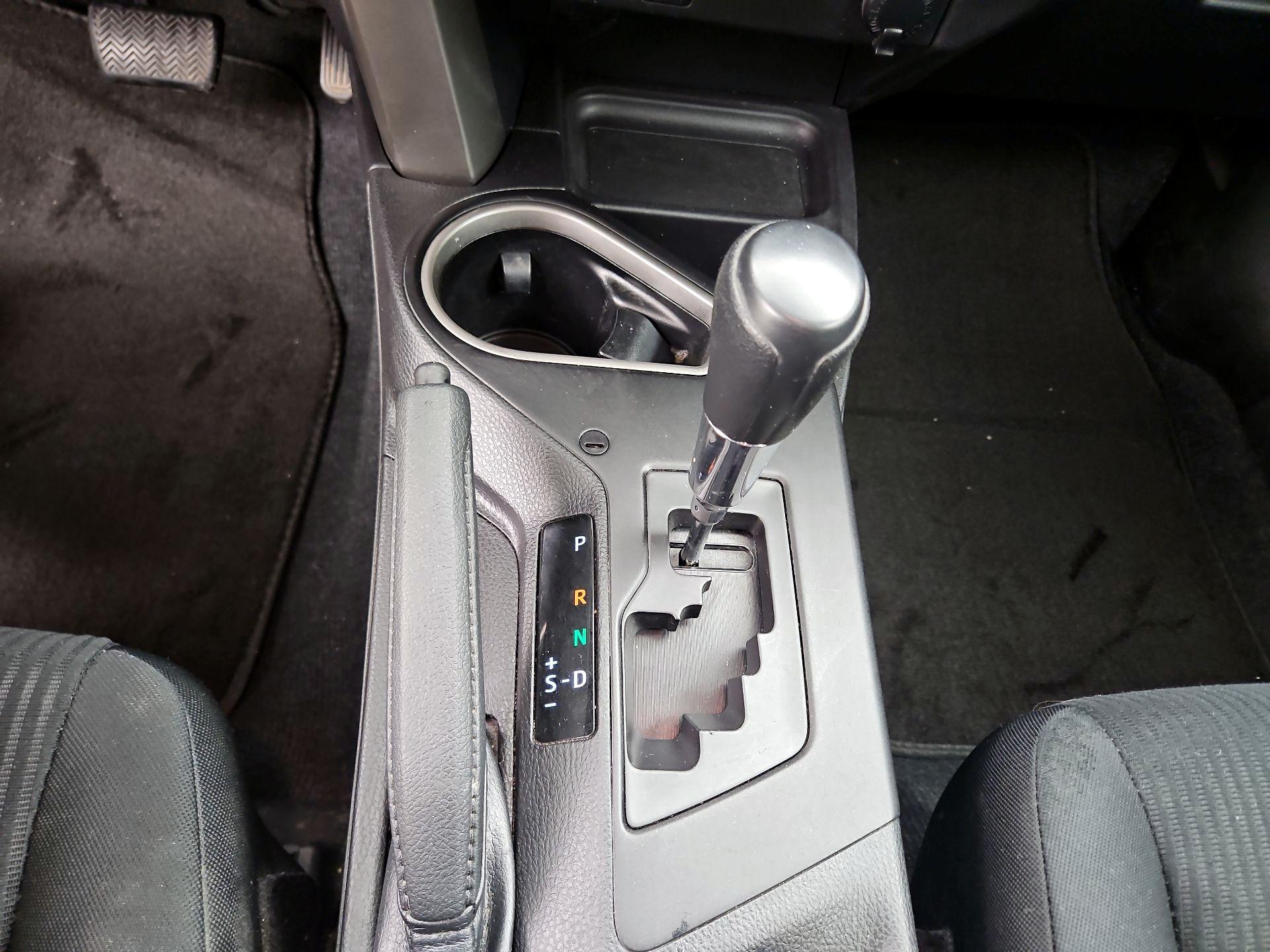 Thumbnail: 2018 Toyota RAV4 - 17