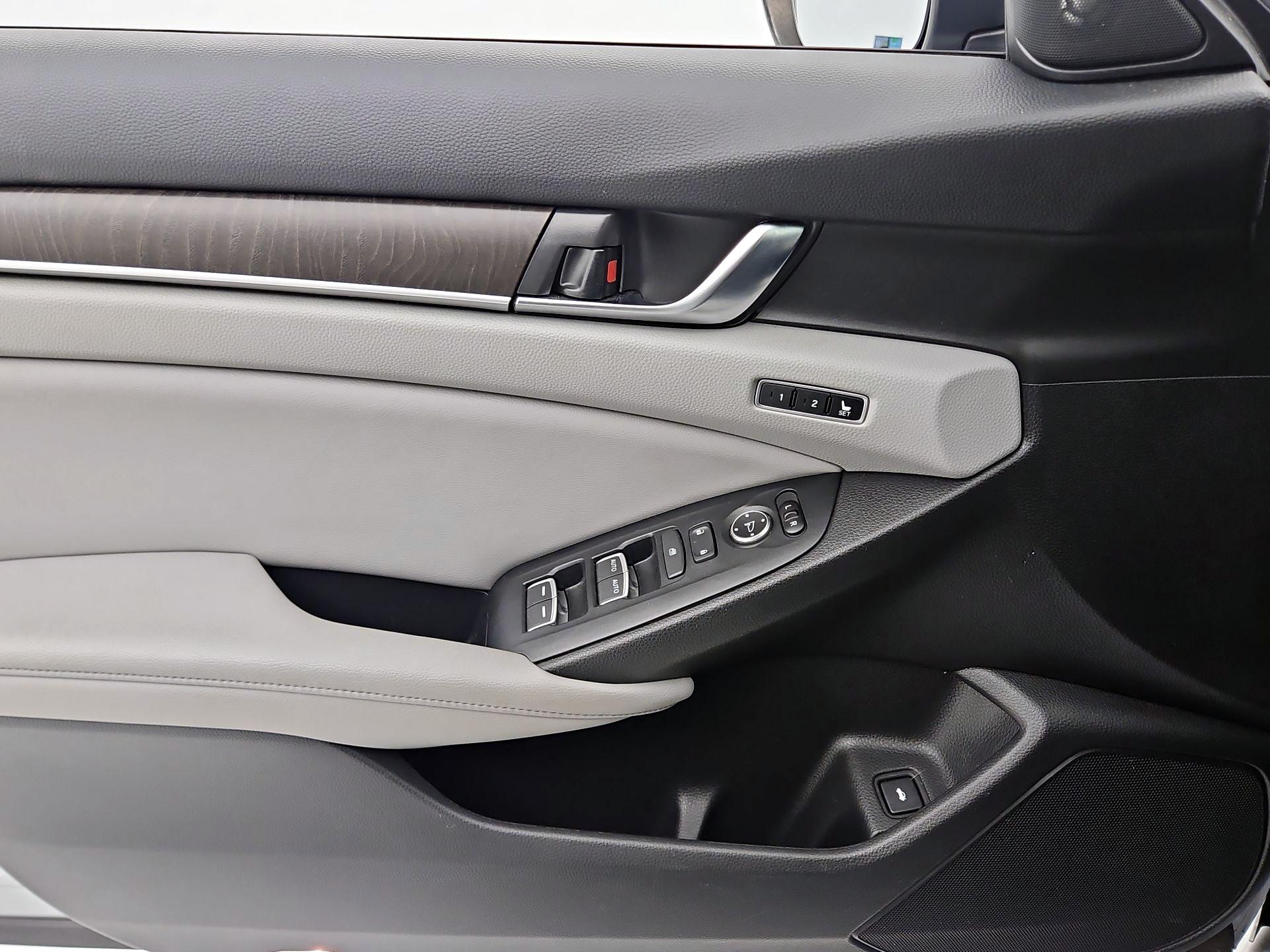 Thumbnail: 2018 Honda Accord - 12