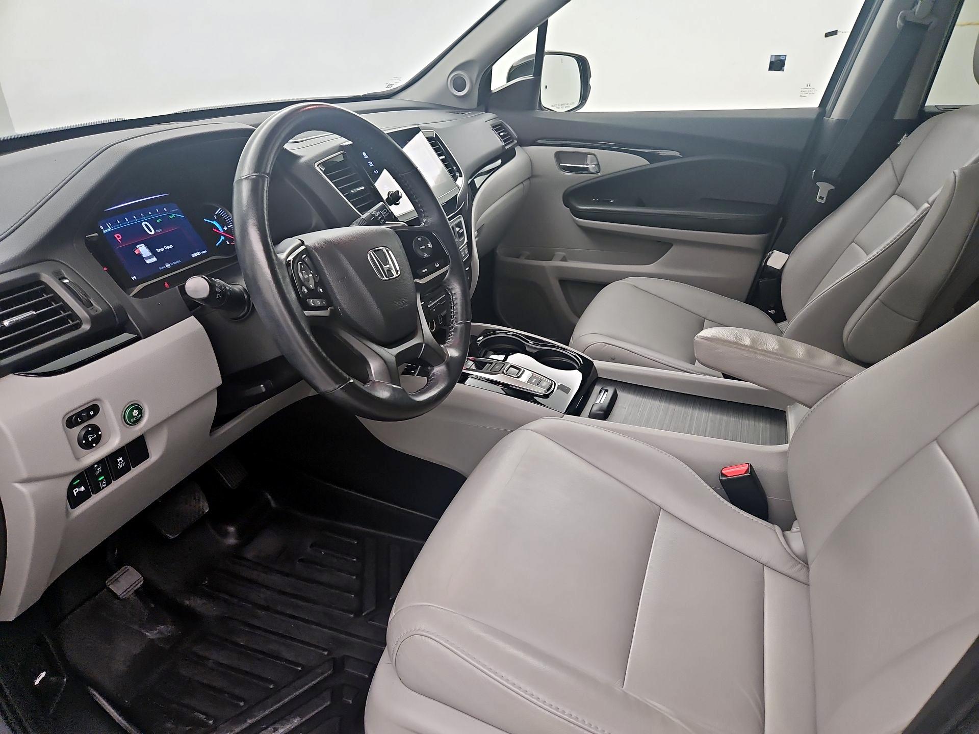 Thumbnail: 2019 Honda Pilot - 11