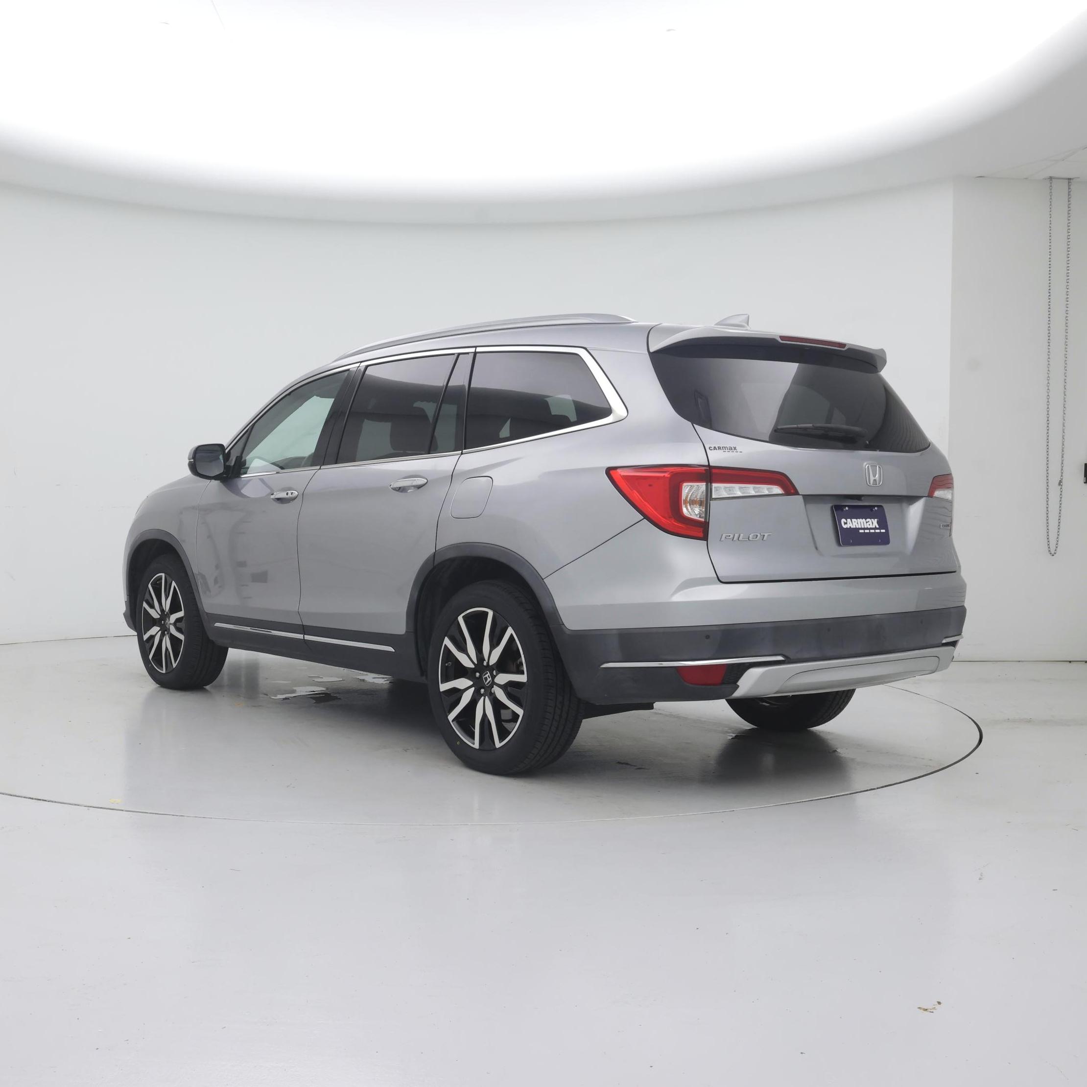 Thumbnail: 2019 Honda Pilot - 2