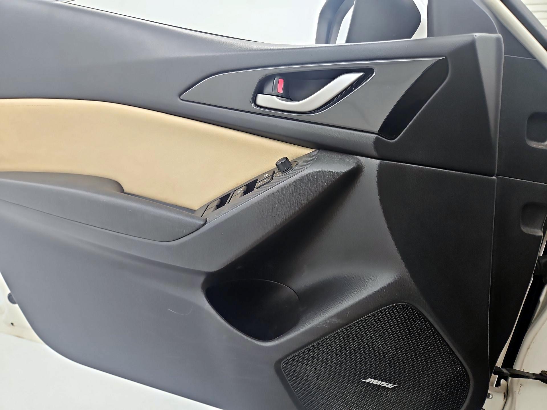 Thumbnail: 2016 Mazda Mazda3 - 12