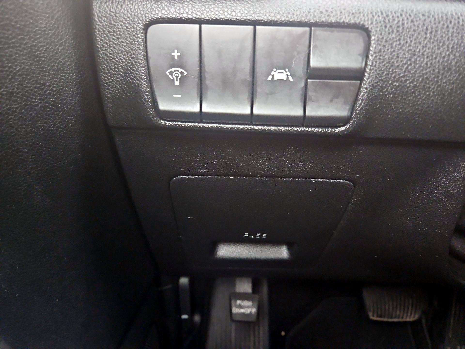 Thumbnail: 2022 Kia Sportage - 13