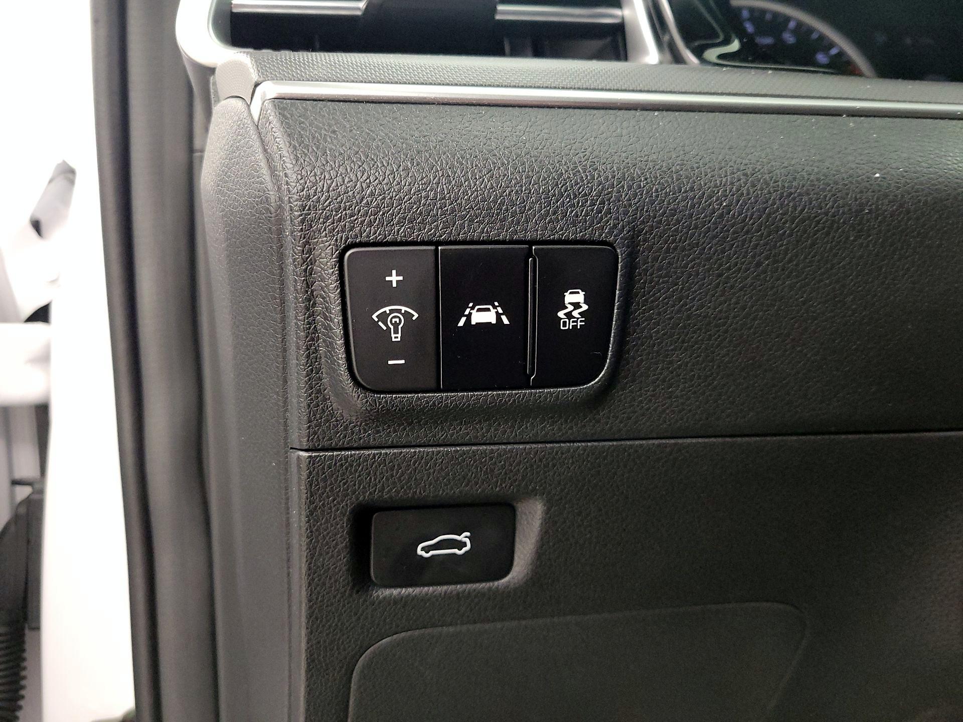 Thumbnail: 2023 Kia K5 - 13