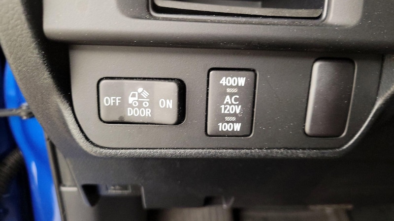 2016 Toyota Tacoma TRD Sport 13
