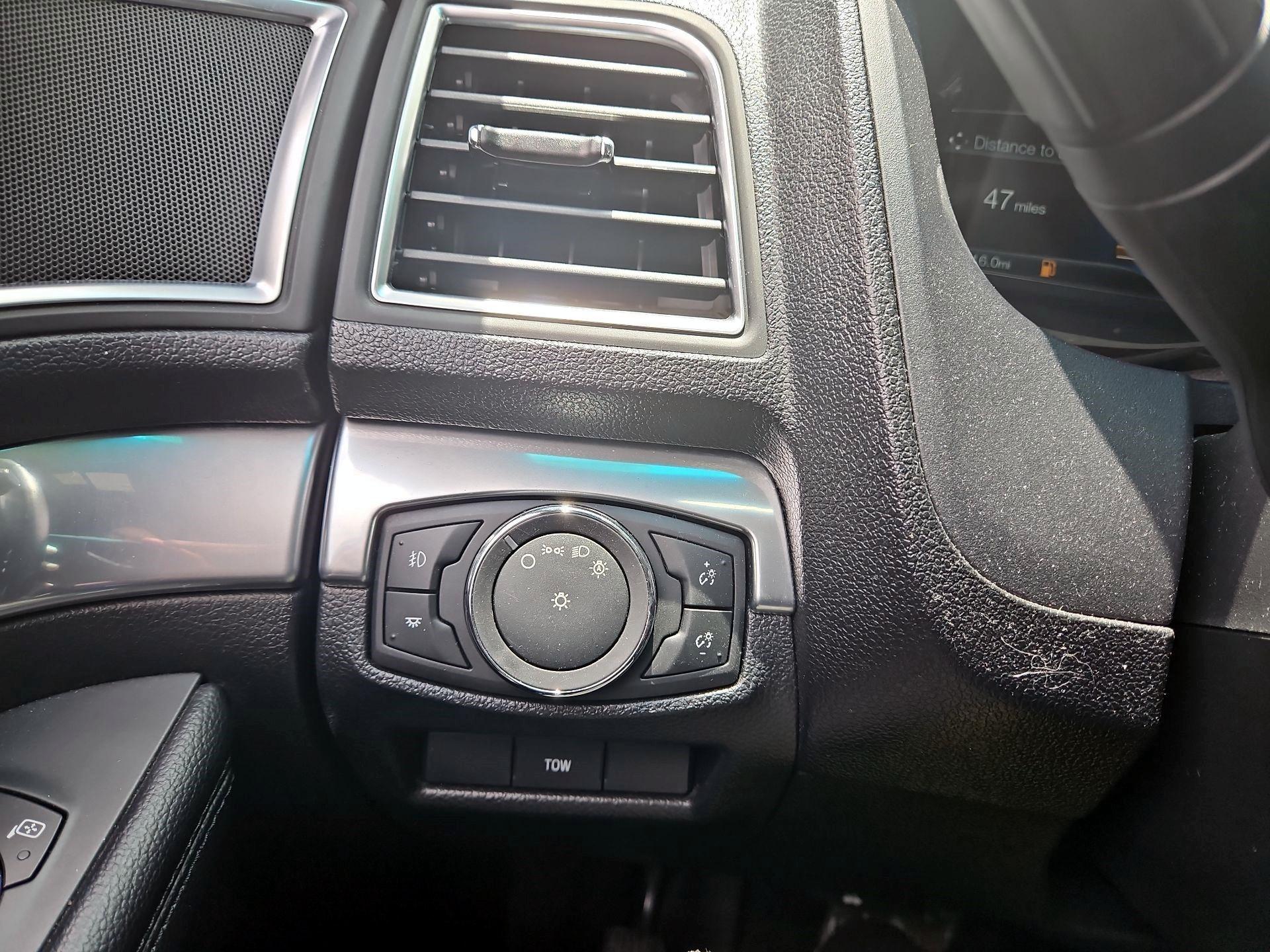 Thumbnail: 2016 Ford Explorer - 11
