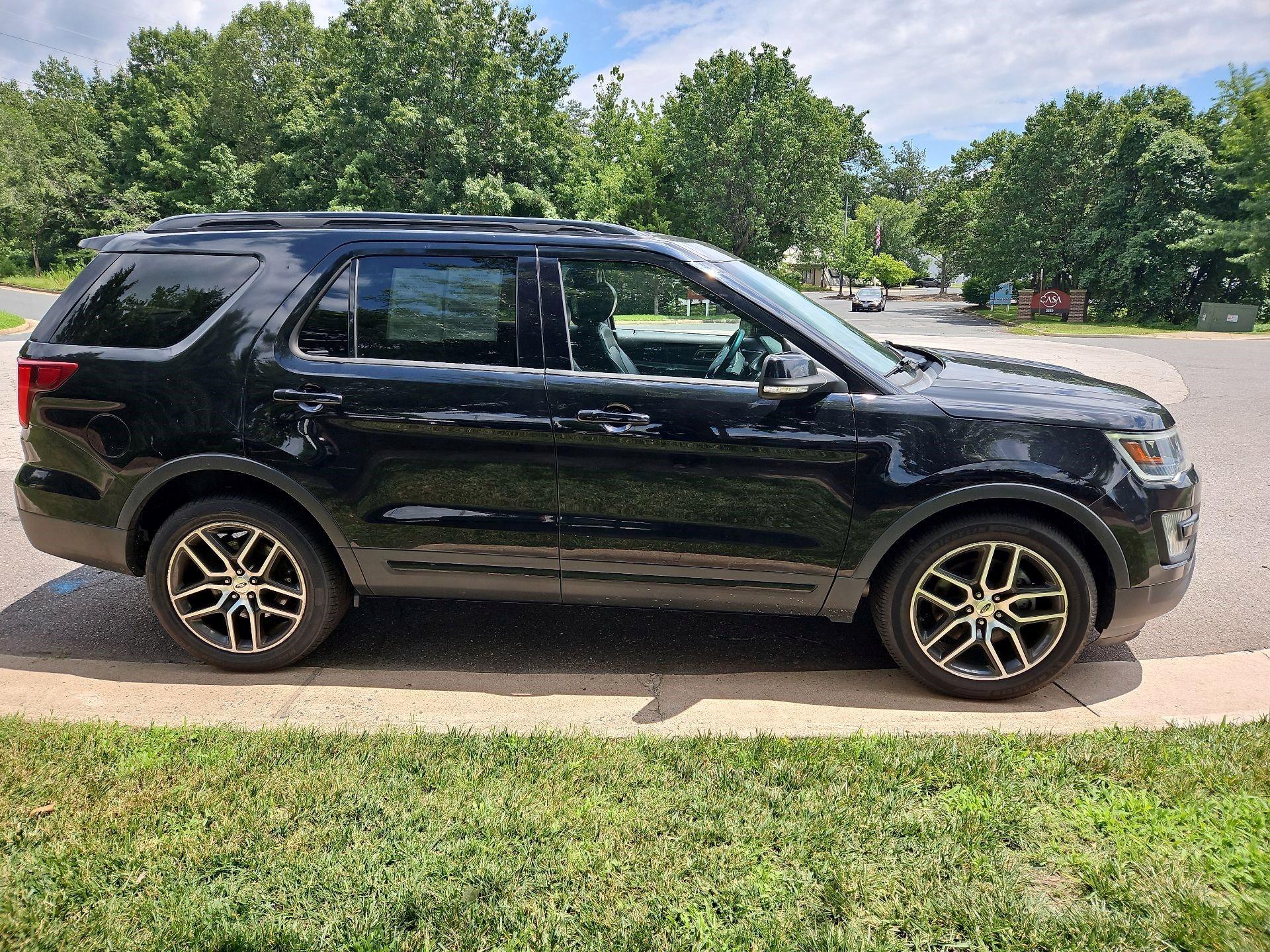 Thumbnail: 2016 Ford Explorer - 4