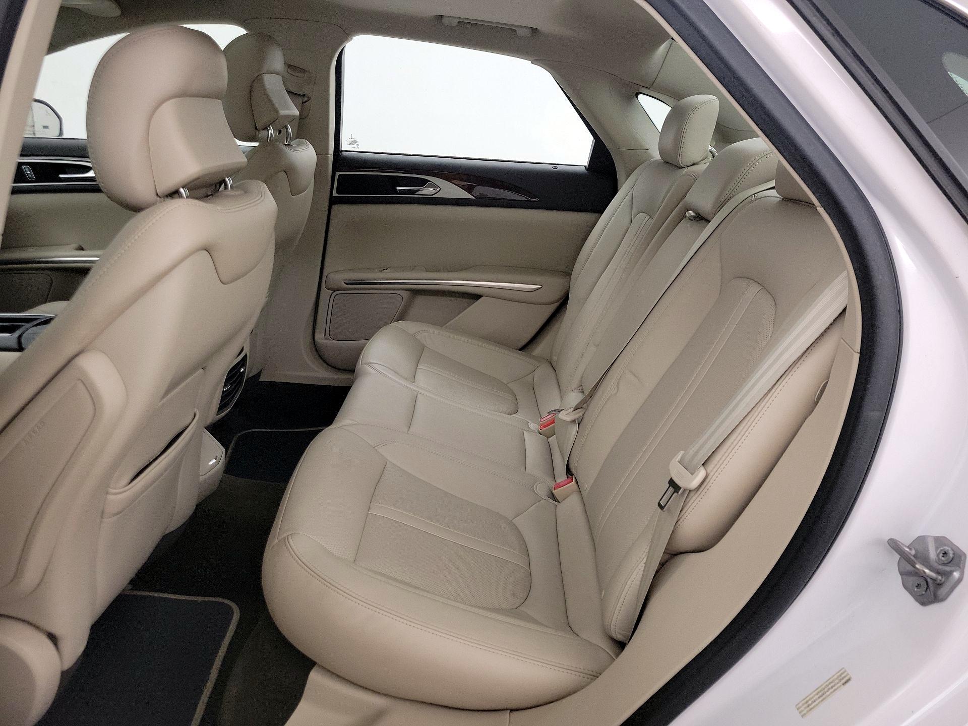 Thumbnail: 2016 Lincoln MKZ - 20