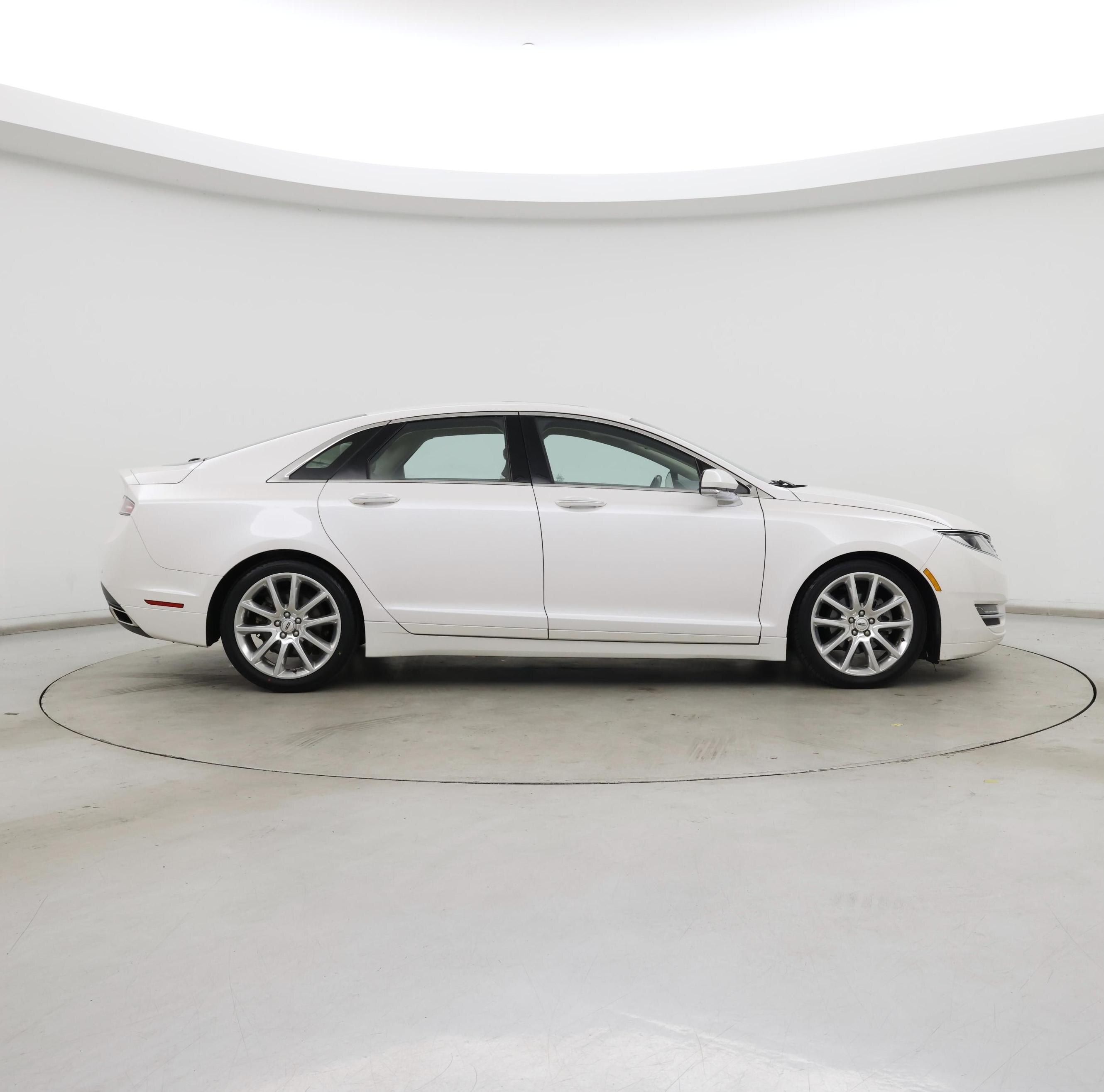 Thumbnail: 2016 Lincoln MKZ - 7