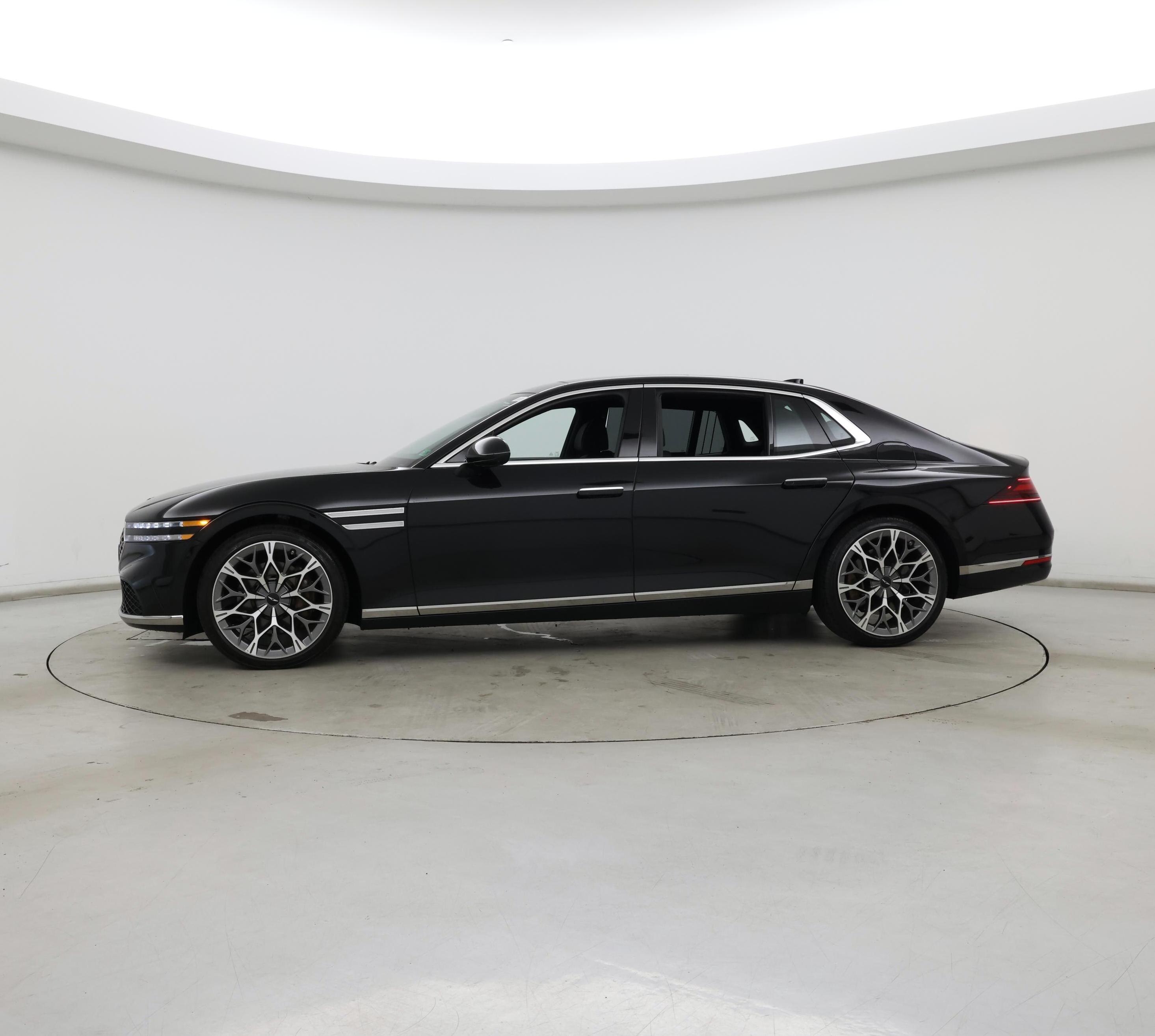 Thumbnail: 2023 Genesis G90 - 3