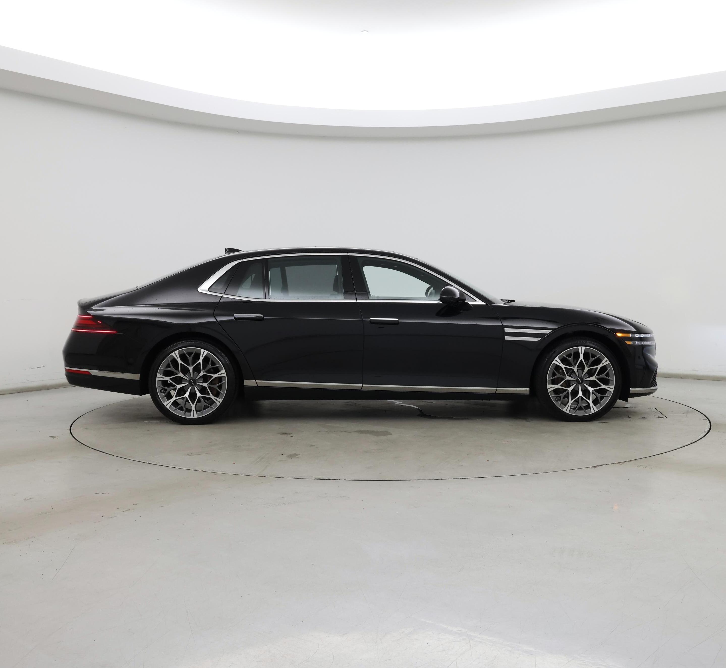 Thumbnail: 2023 Genesis G90 - 7