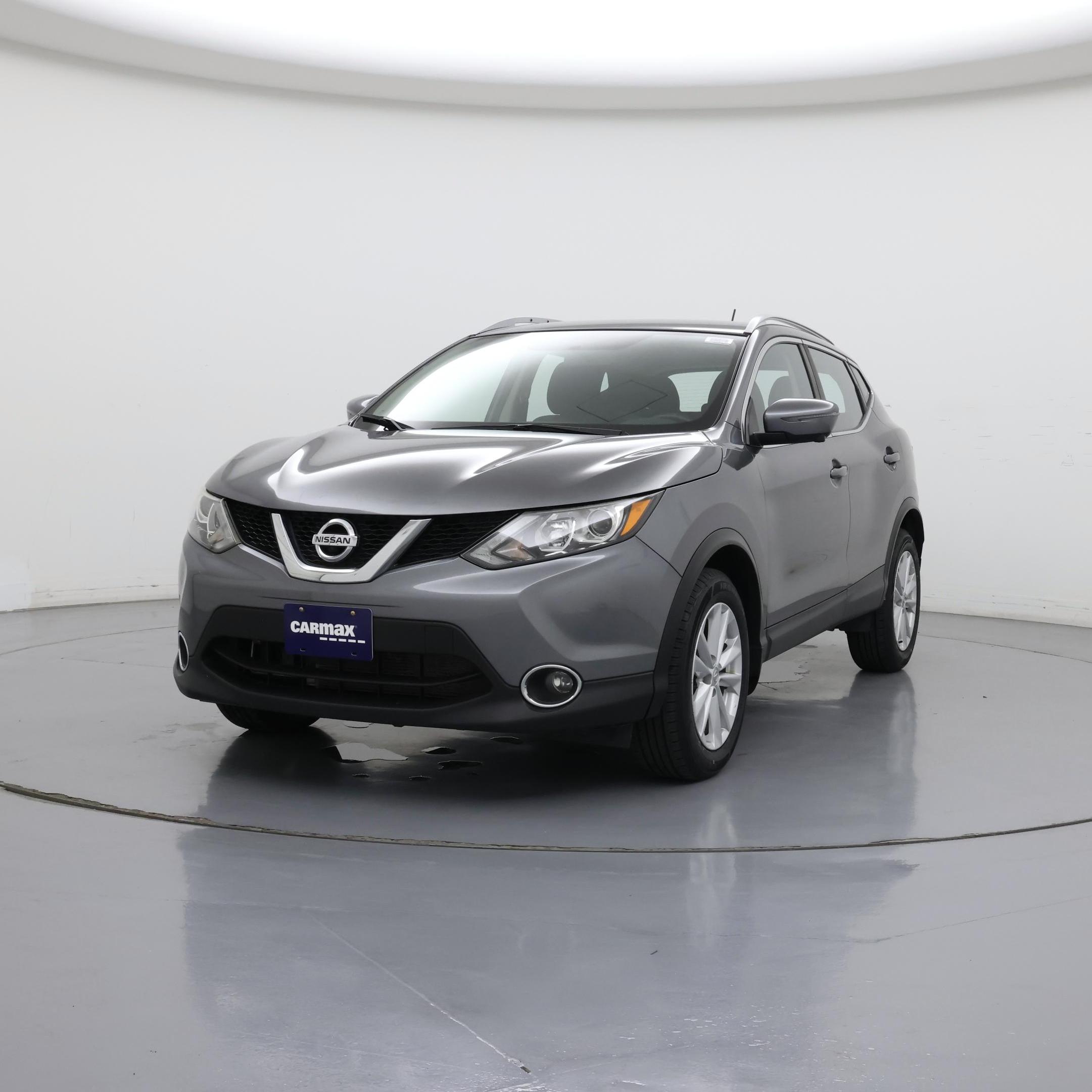 Thumbnail: 2017 Nissan Rogue Sport - 4