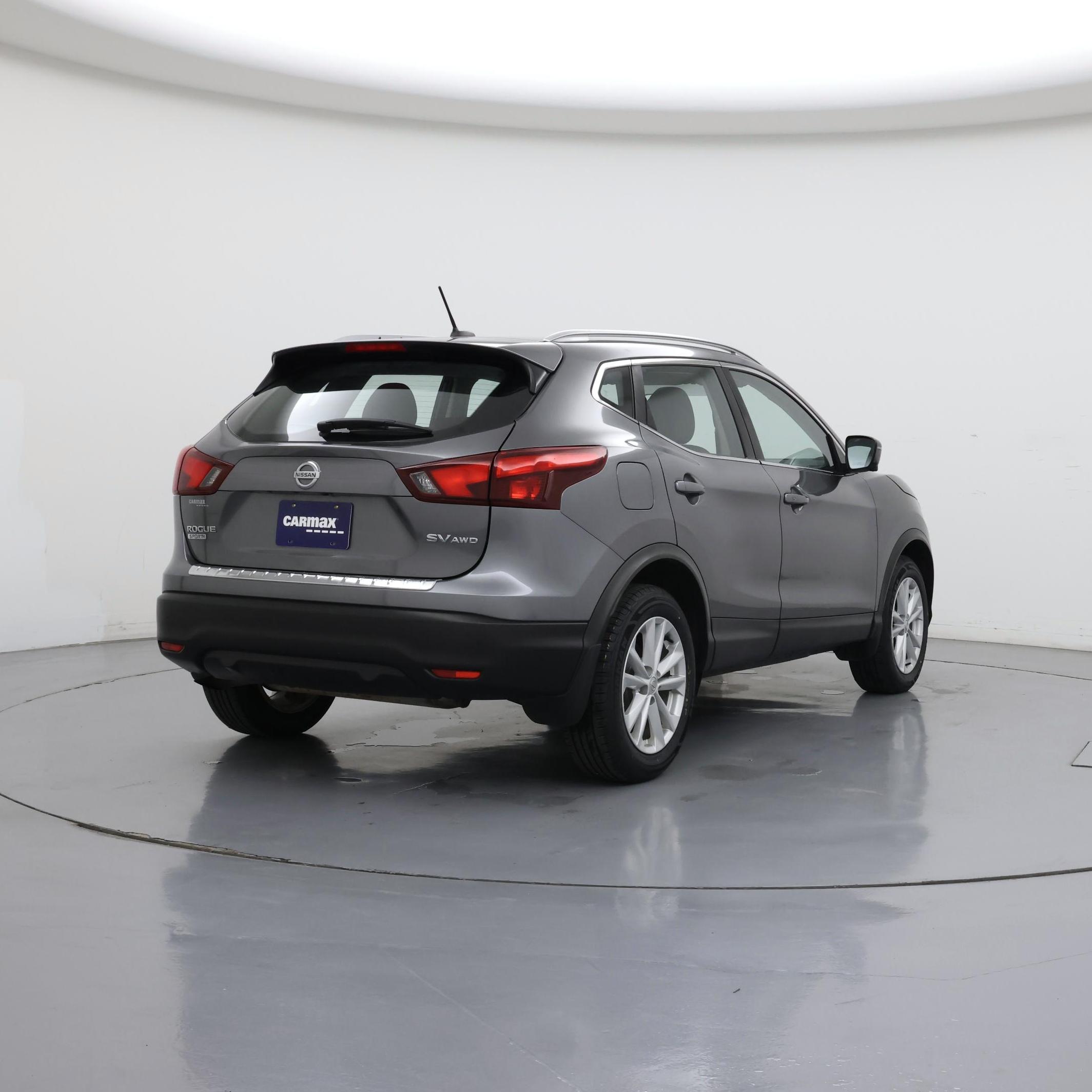 Thumbnail: 2017 Nissan Rogue Sport - 8