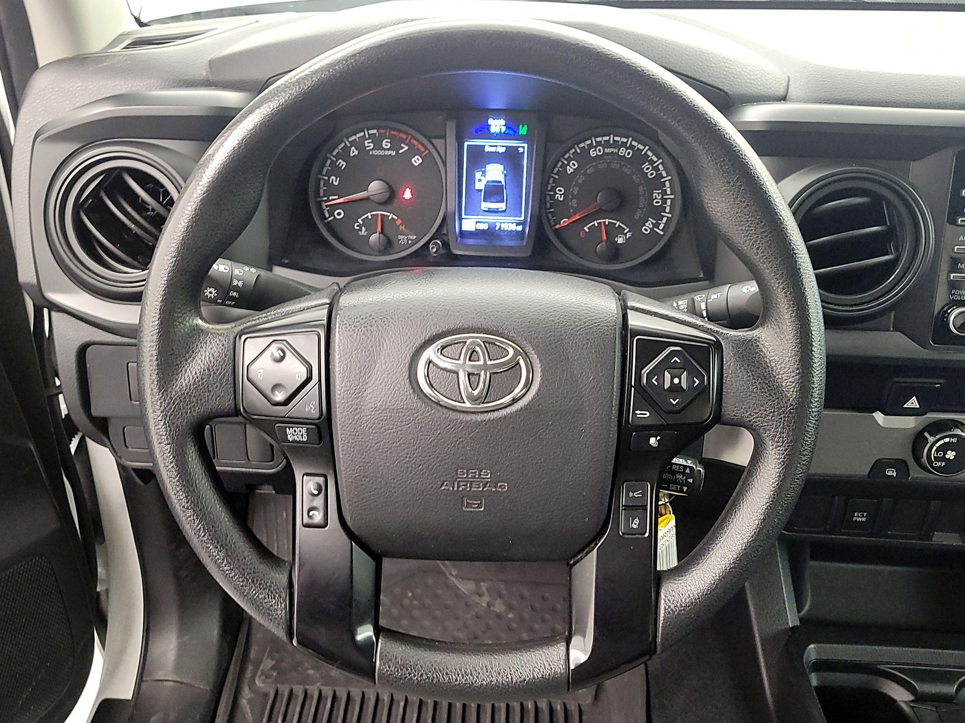 Thumbnail: 2022 Toyota Tacoma - 10