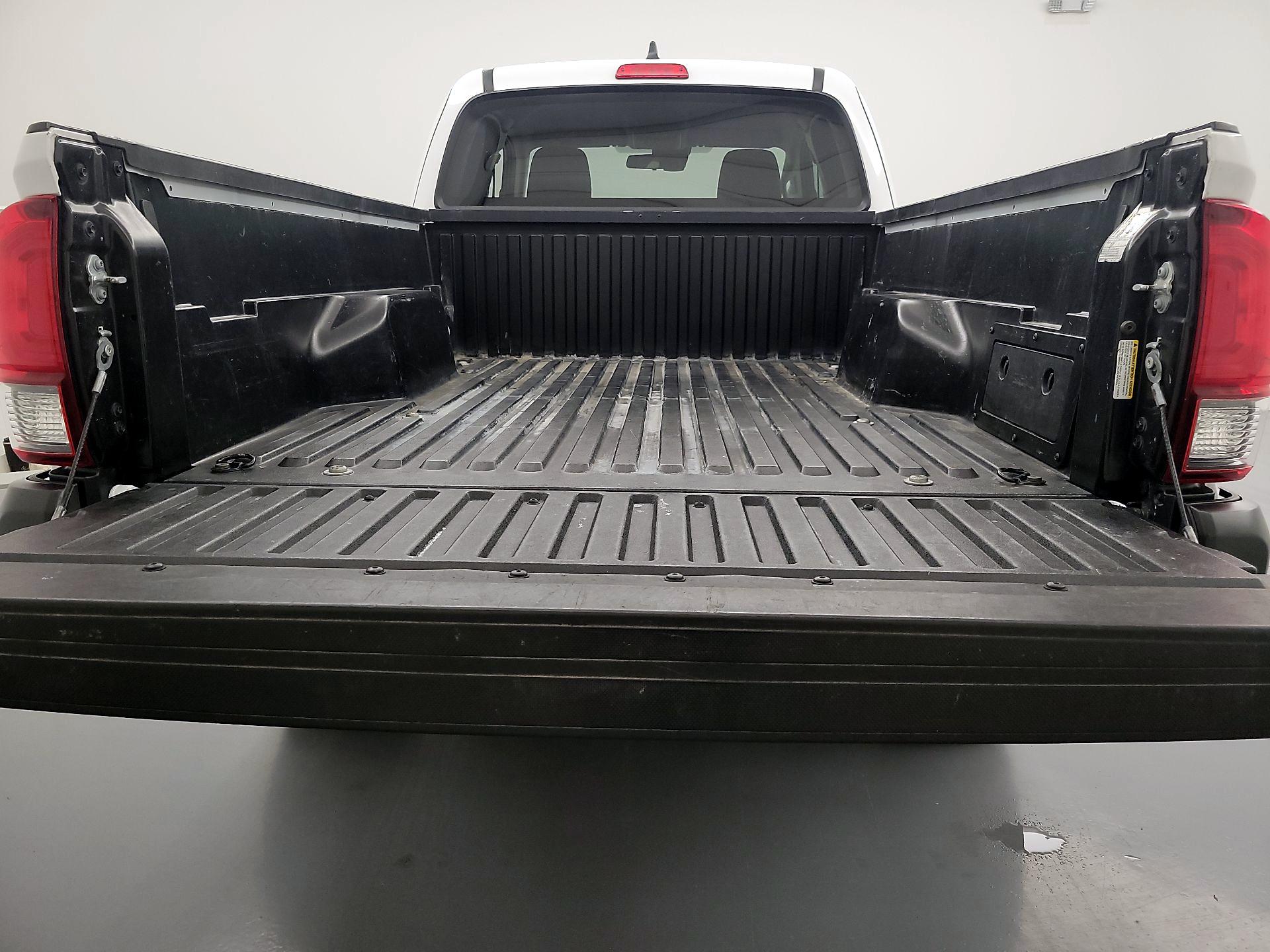Thumbnail: 2022 Toyota Tacoma - 20