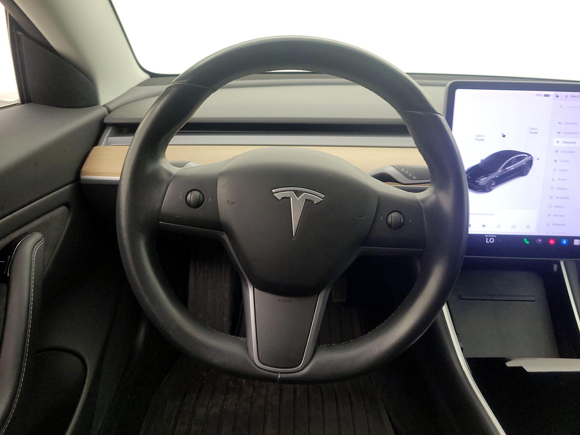 Thumbnail: 2018 Tesla Model 3 - 10