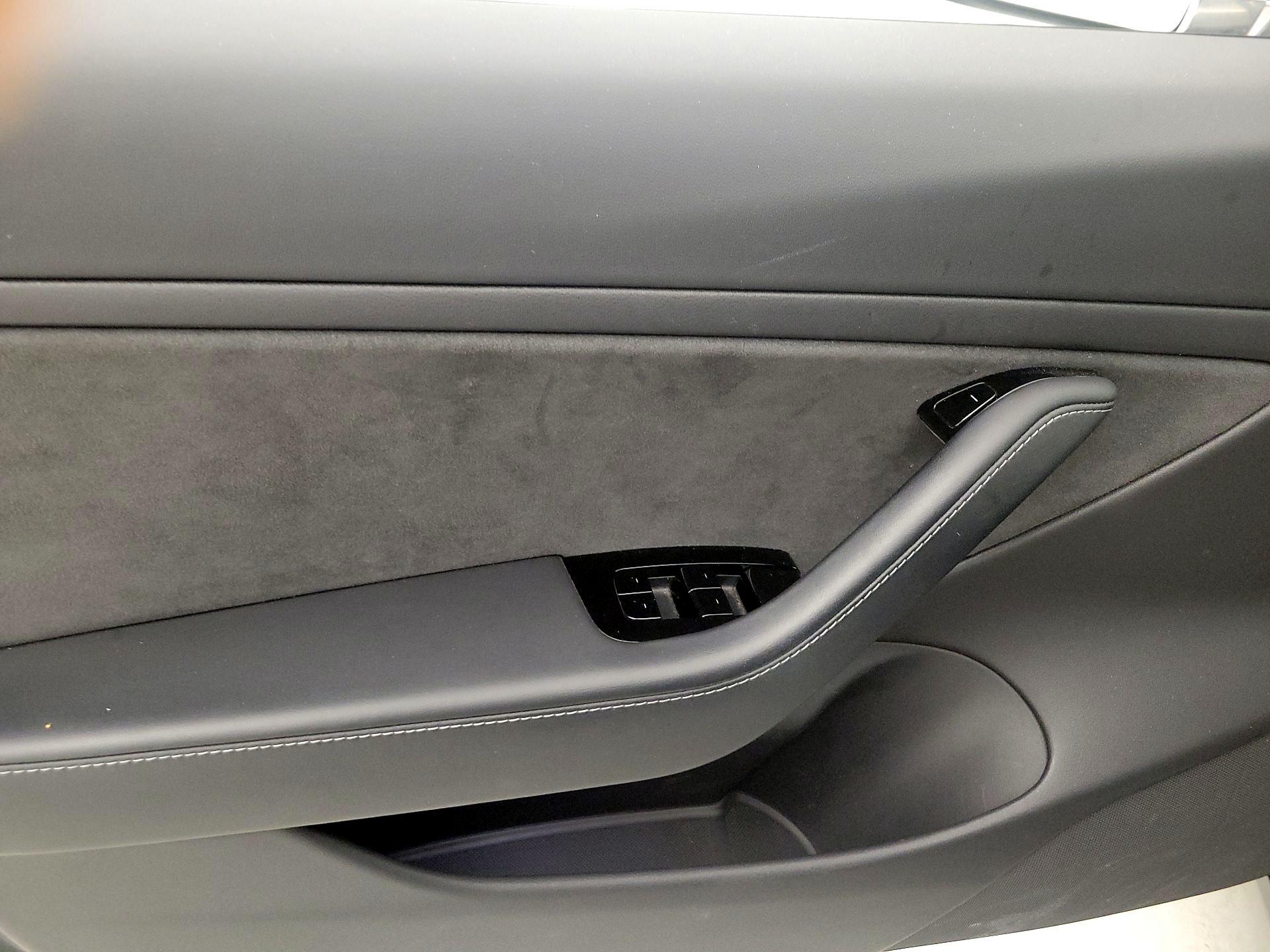 Thumbnail: 2018 Tesla Model 3 - 12