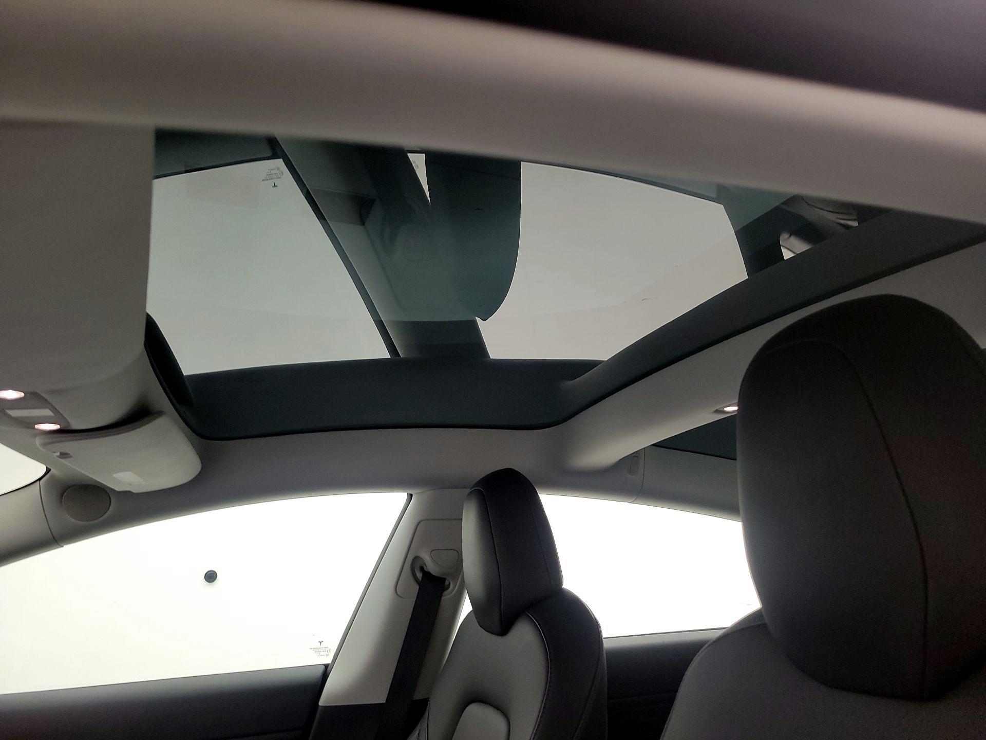 Thumbnail: 2018 Tesla Model 3 - 20