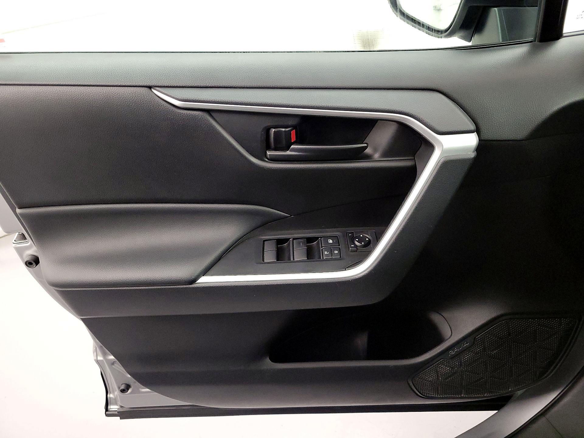 Thumbnail: 2023 Toyota RAV4 - 12