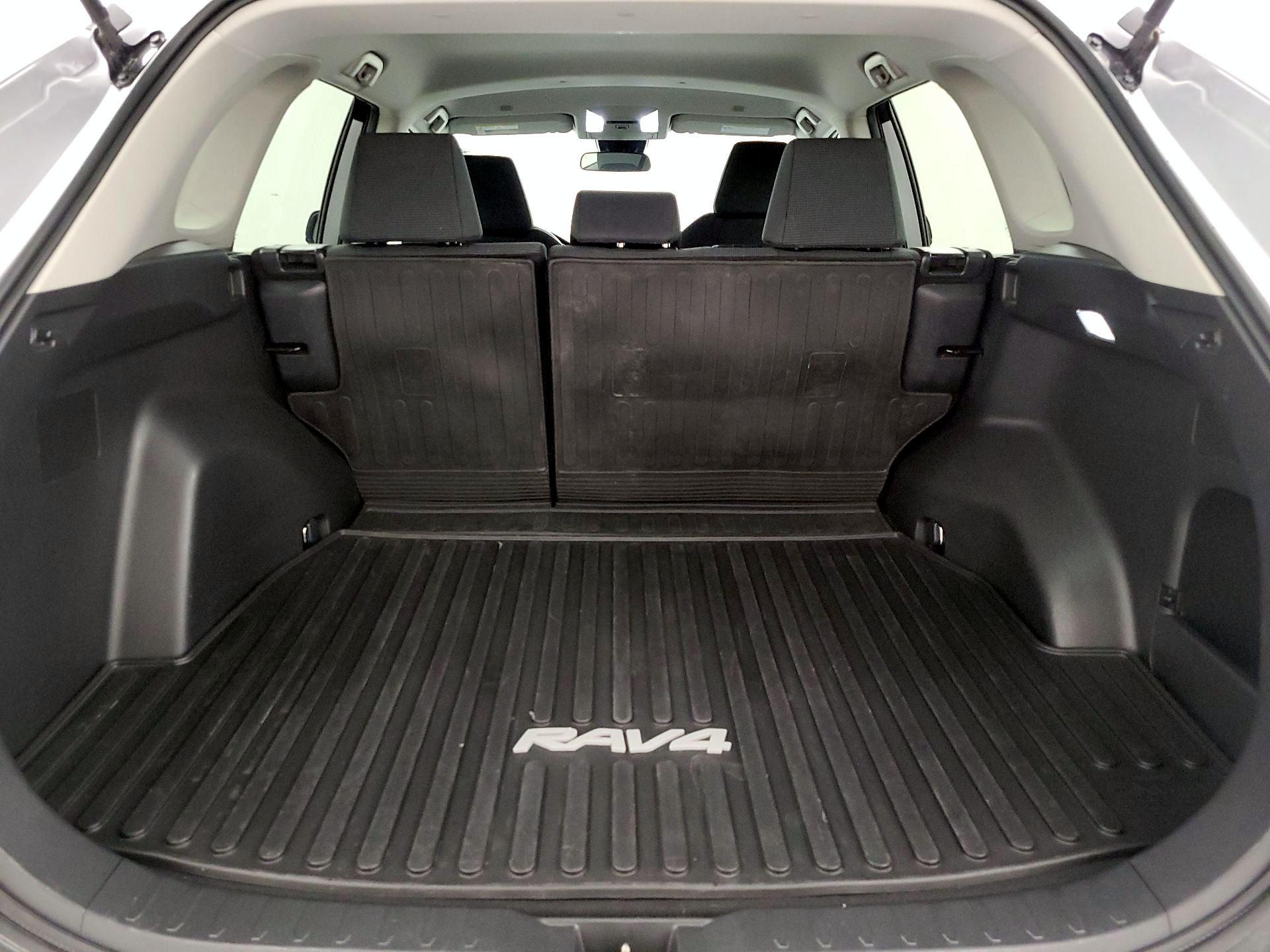 Thumbnail: 2023 Toyota RAV4 - 20