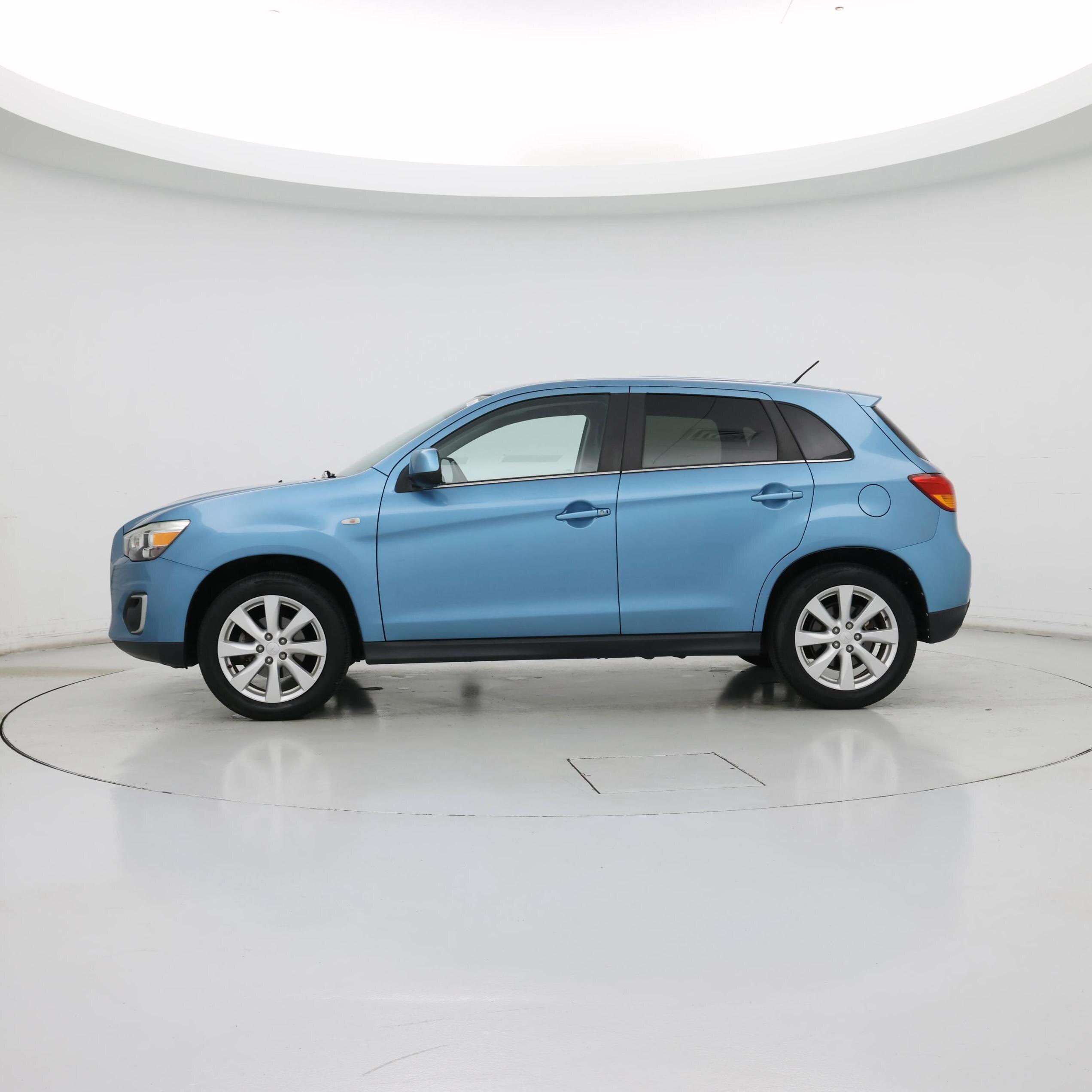 Thumbnail: 2013 Mitsubishi Outlander Sport - 3
