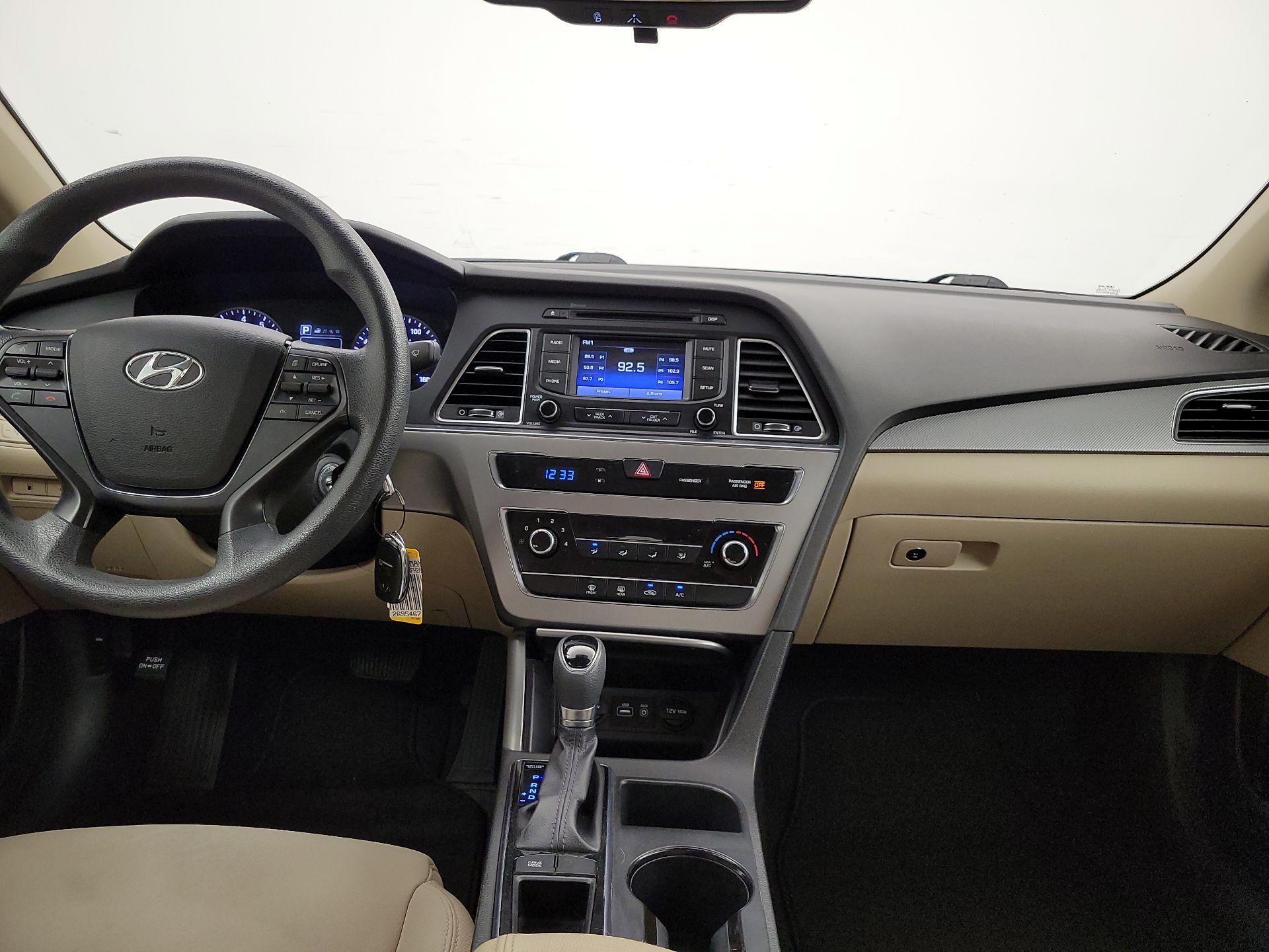 Thumbnail: 2015 Hyundai Sonata - 9