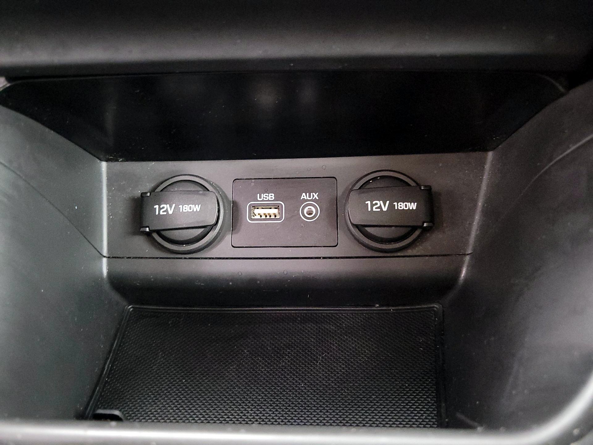 Thumbnail: 2015 Hyundai Sonata - 18