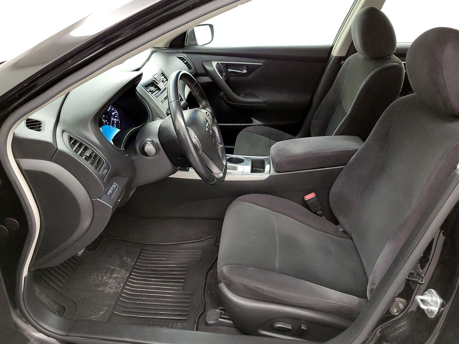 Thumbnail: 2013 Nissan Altima - 11