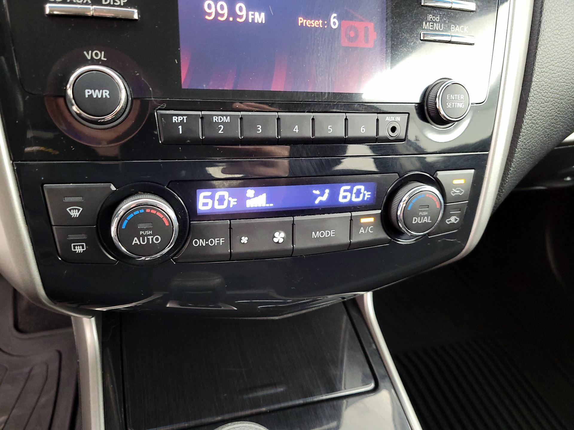 Thumbnail: 2013 Nissan Altima - 16