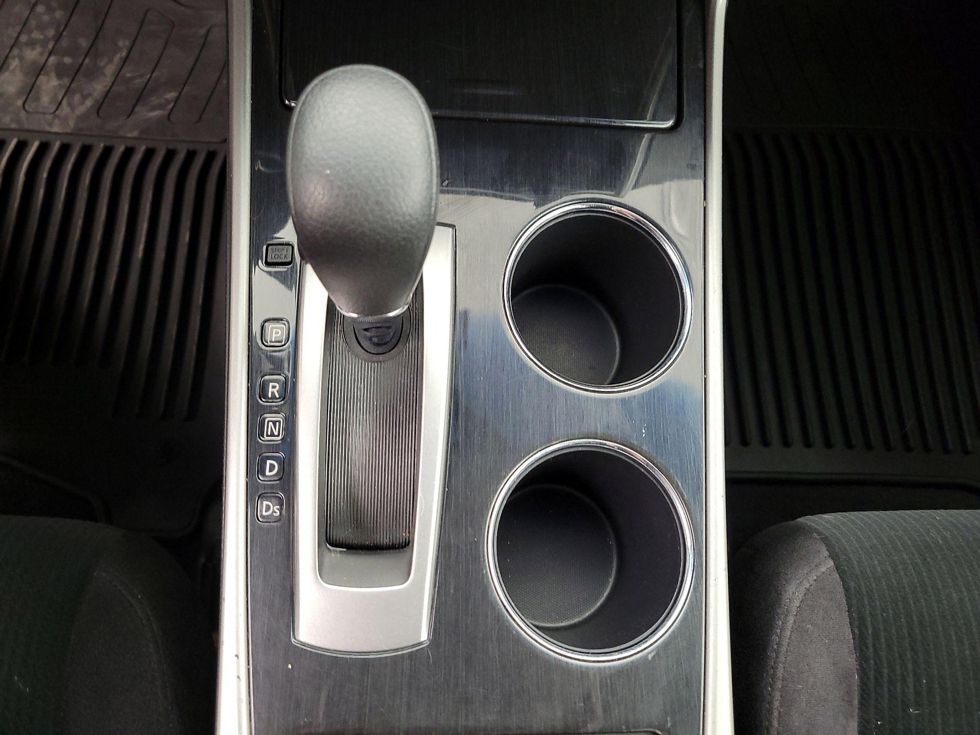 Thumbnail: 2013 Nissan Altima - 17