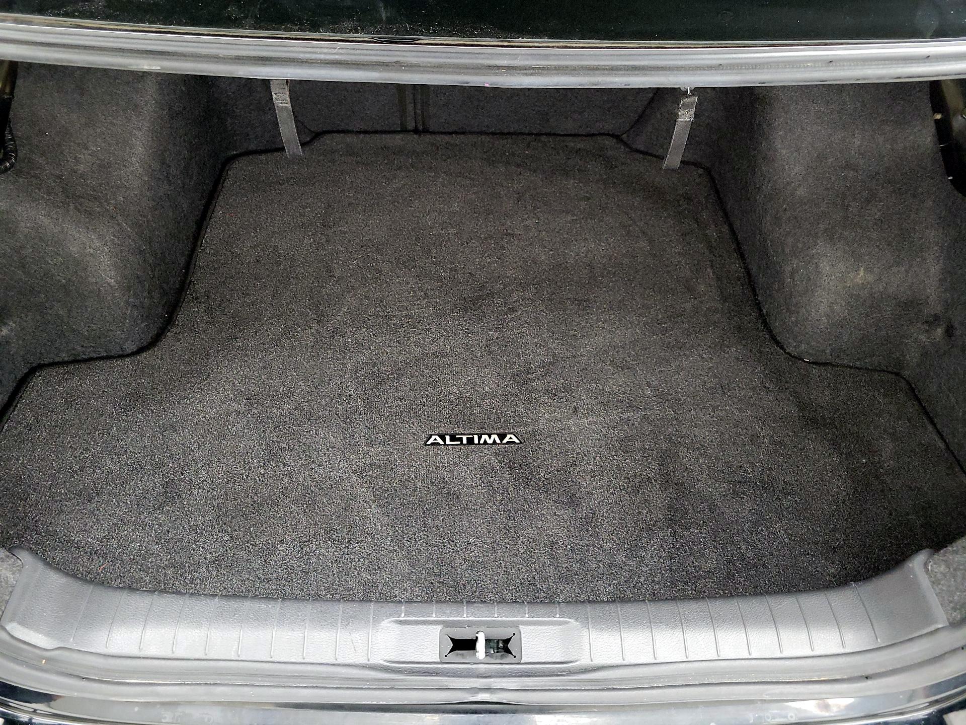 Thumbnail: 2013 Nissan Altima - 20