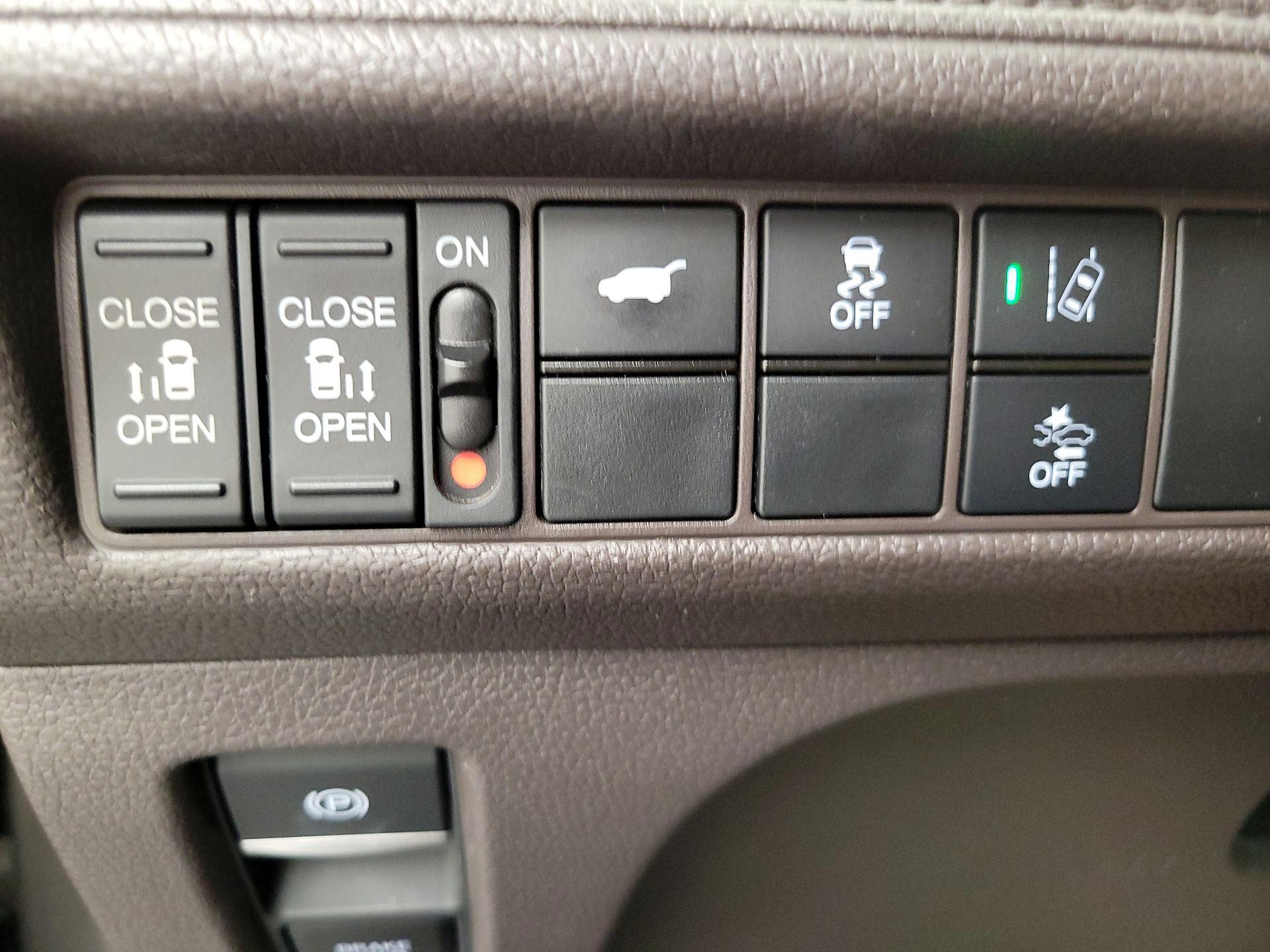 Thumbnail: 2020 Honda Odyssey - 13