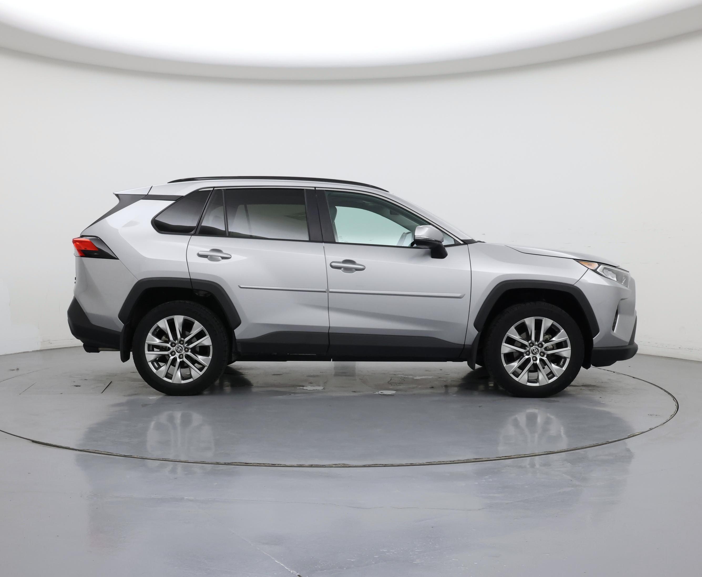 Thumbnail: 2021 Toyota RAV4 - 7