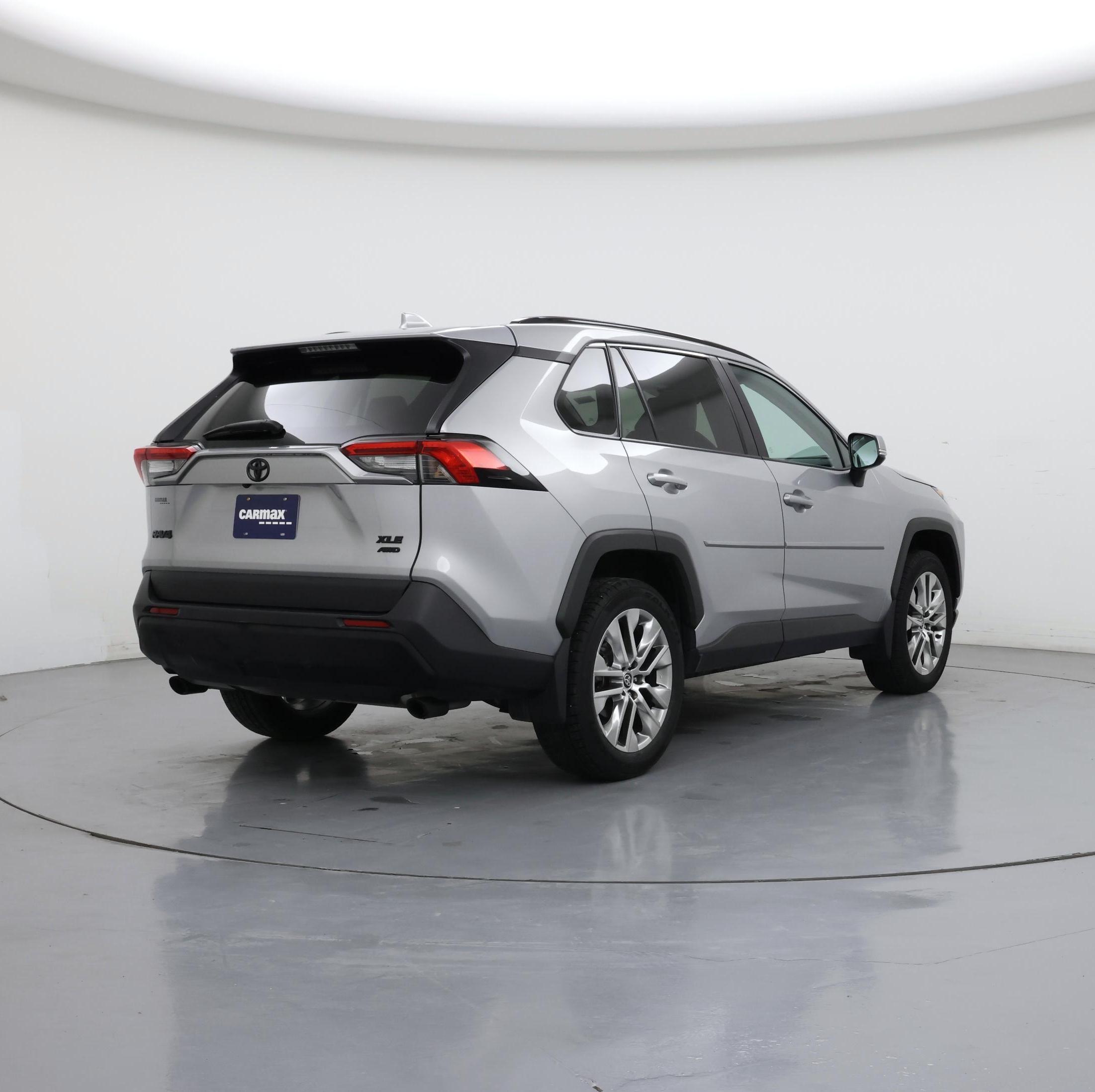 Thumbnail: 2021 Toyota RAV4 - 8