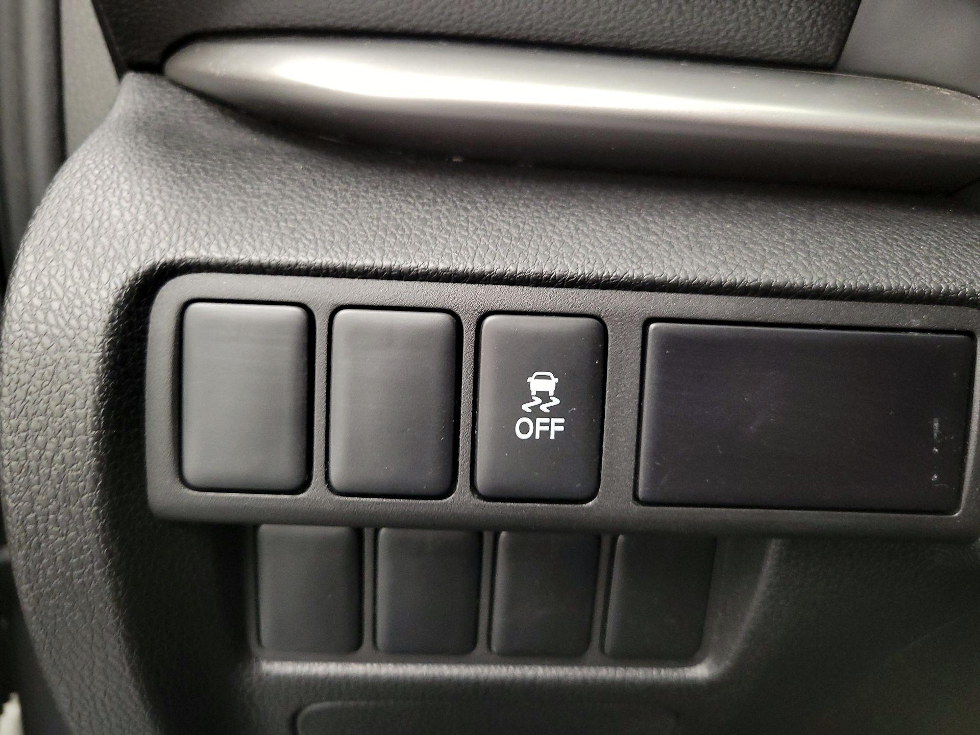 Thumbnail: 2019 Mitsubishi Eclipse Cross - 13