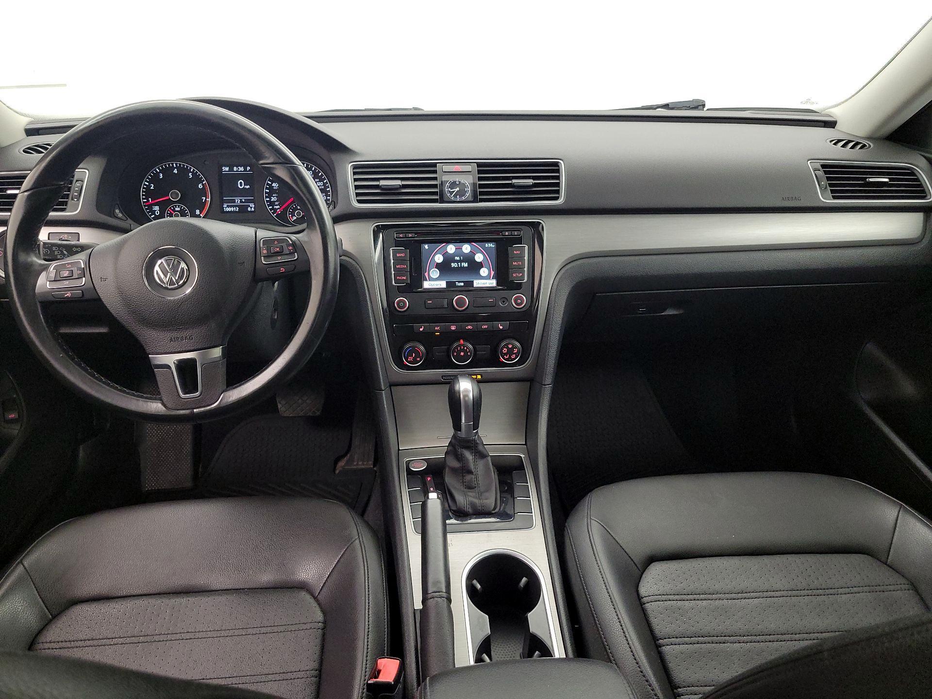 Thumbnail: 2015 Volkswagen Passat - 9