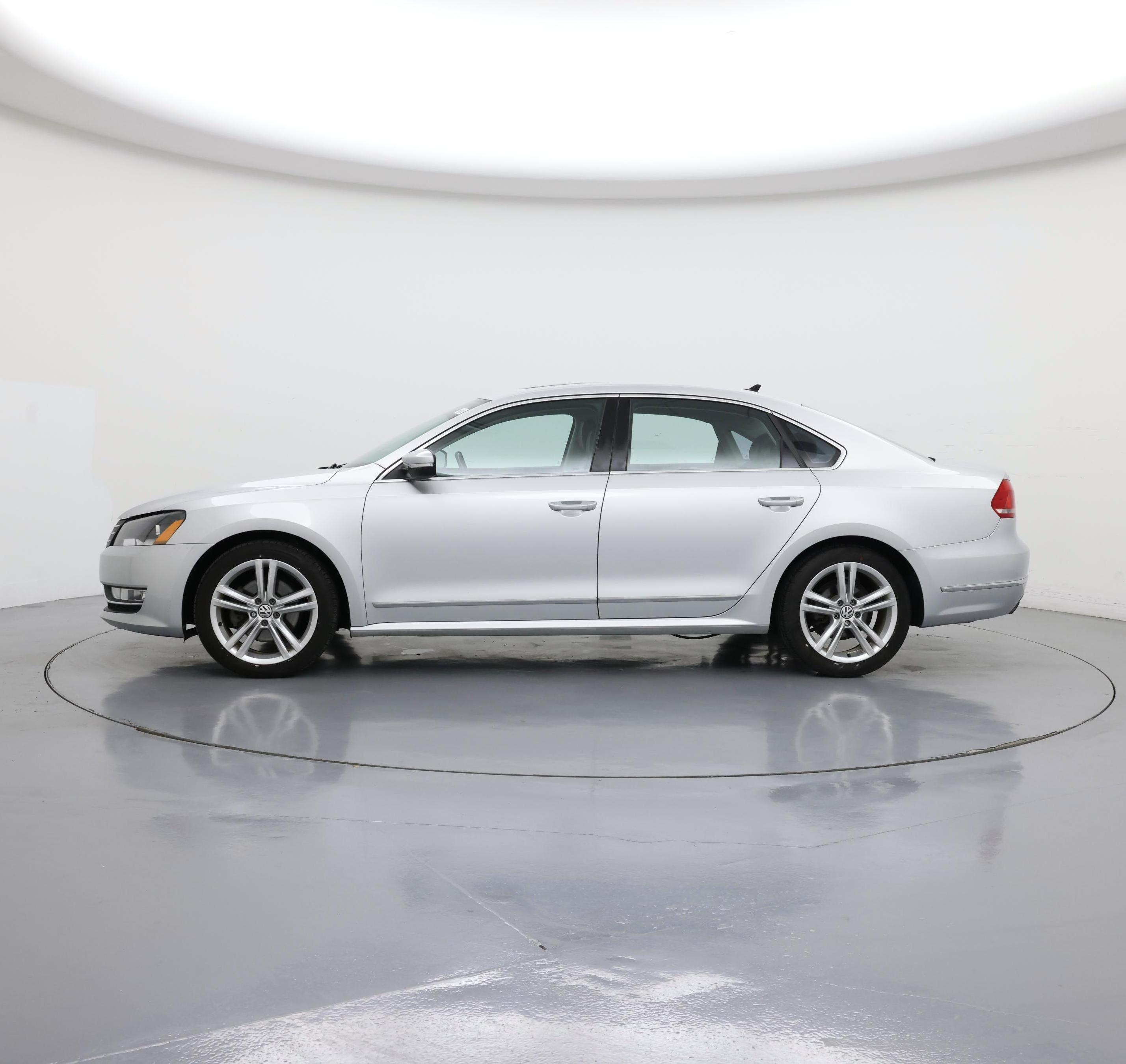 Thumbnail: 2015 Volkswagen Passat - 3