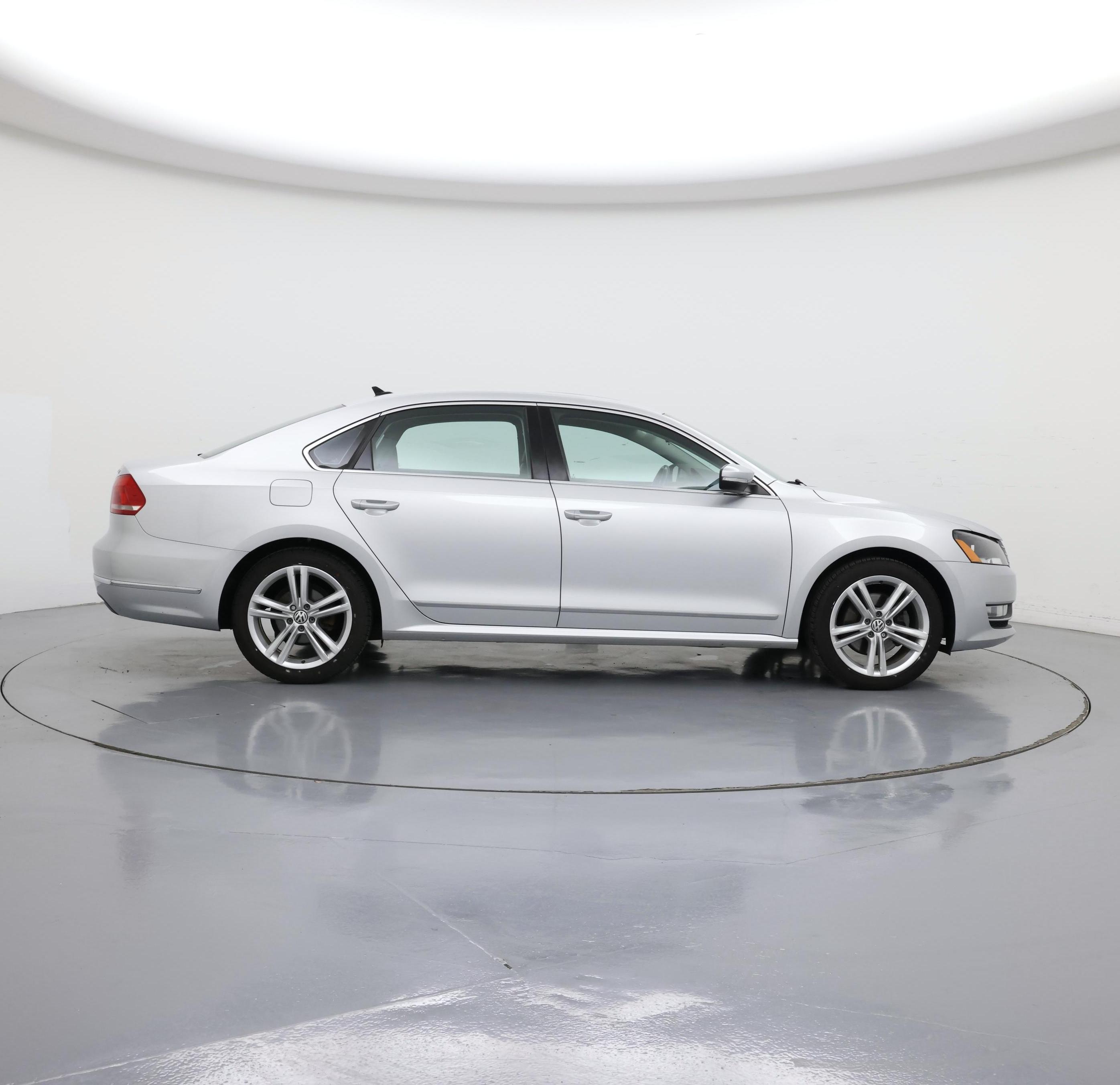 Thumbnail: 2015 Volkswagen Passat - 7