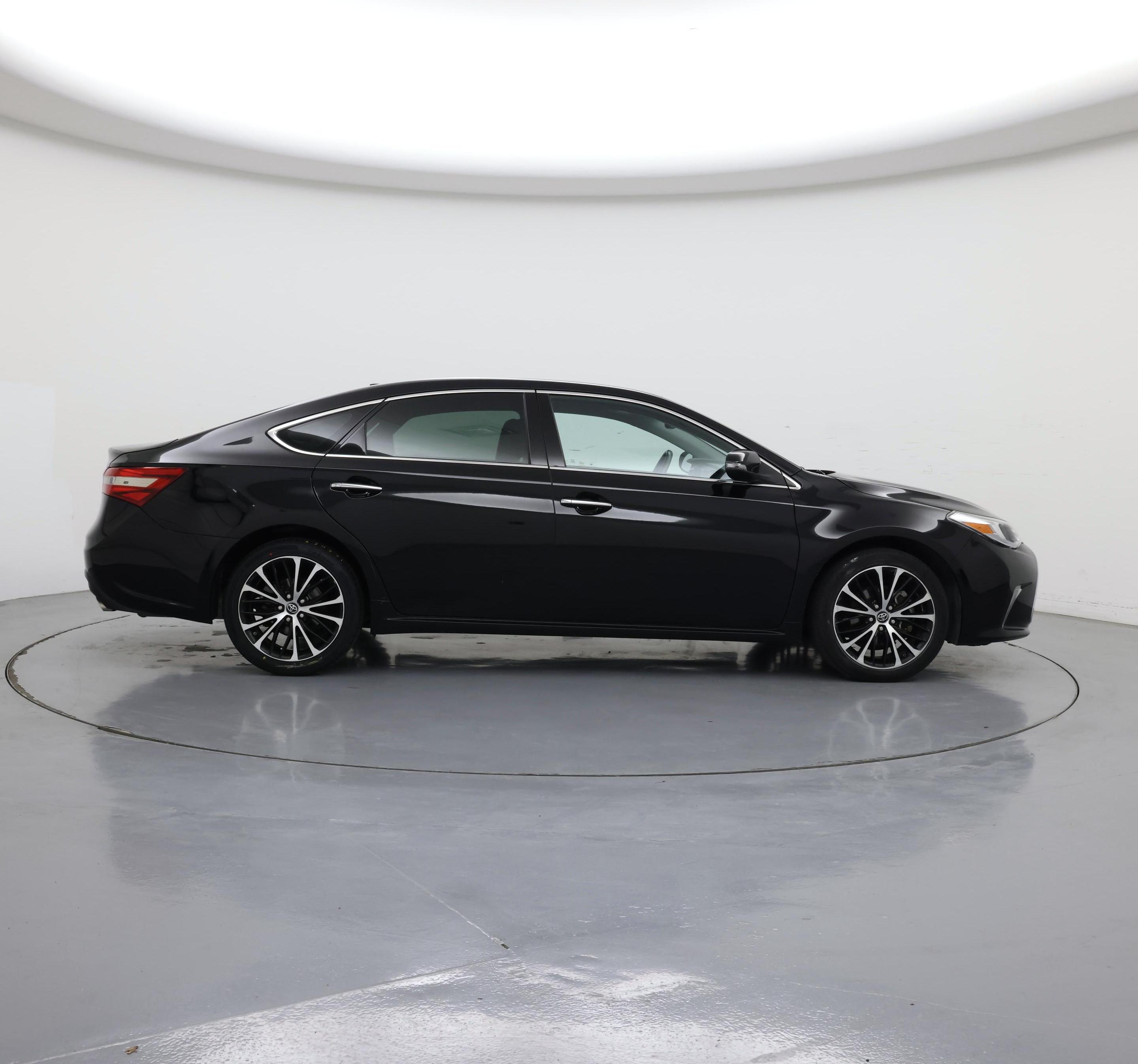 Thumbnail: 2016 Toyota Avalon - 7