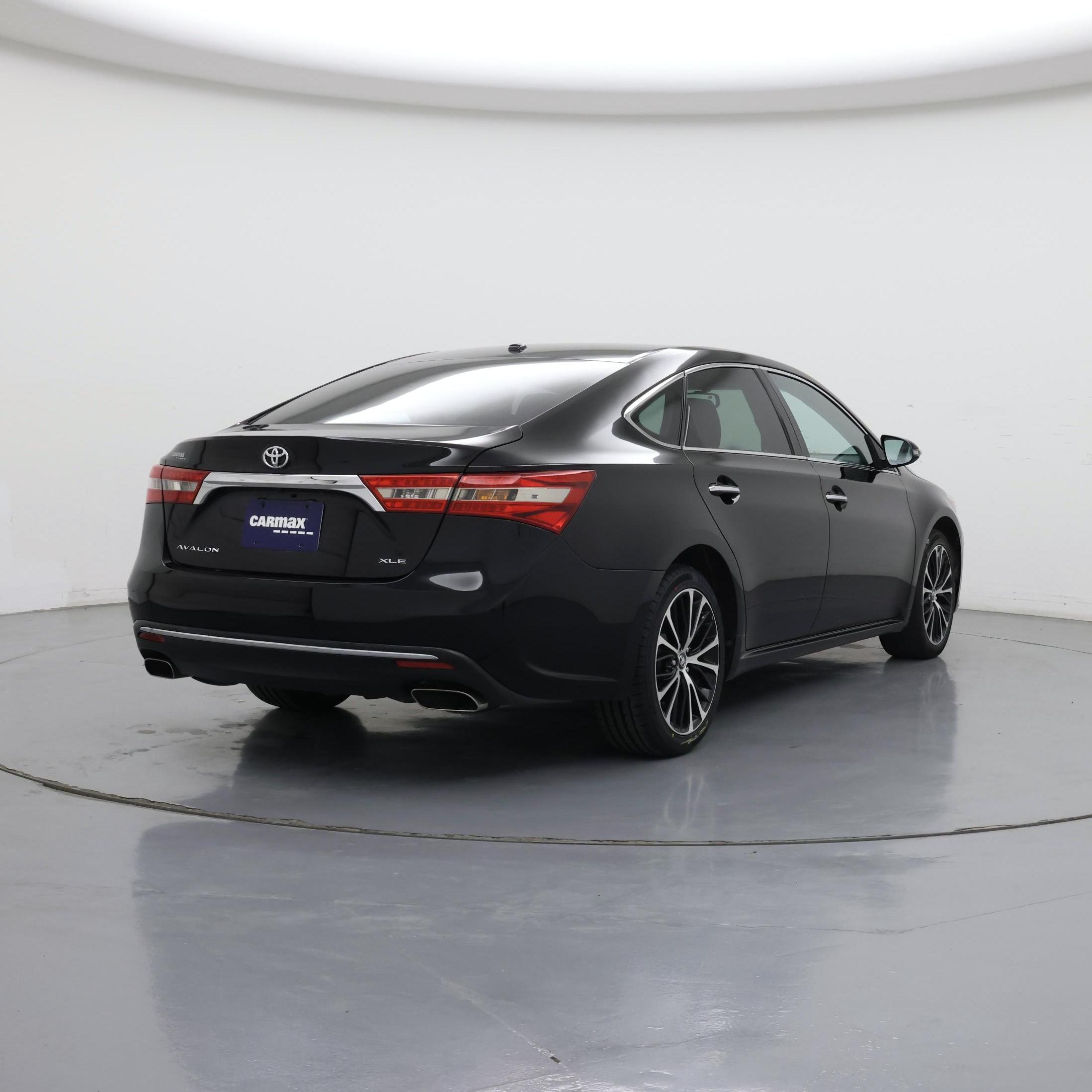 Thumbnail: 2016 Toyota Avalon - 8