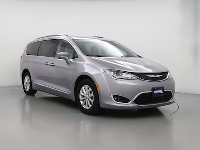 Silver 2018 Chrysler Pacifica Touring L