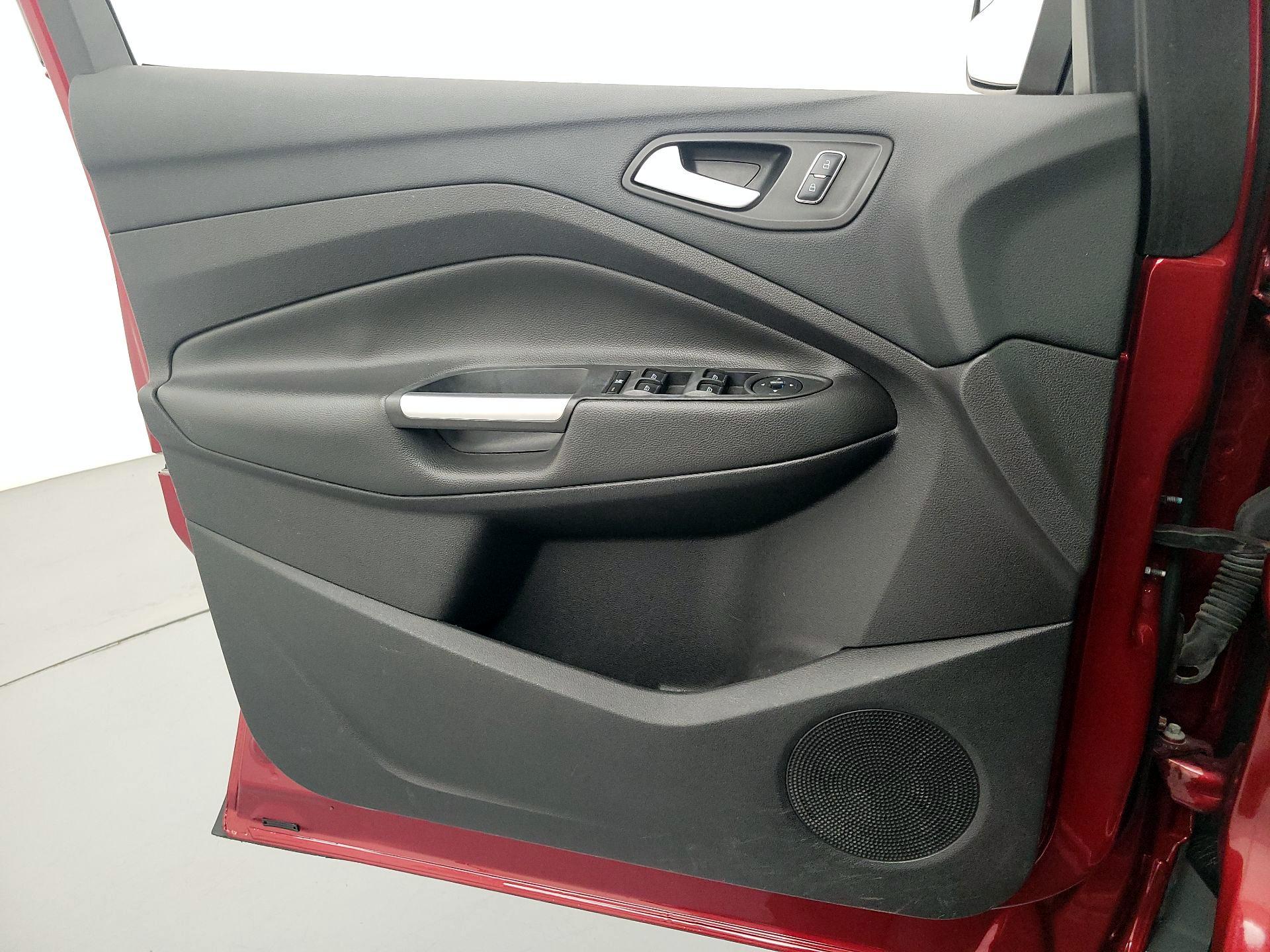 Thumbnail: 2016 Ford Escape - 12