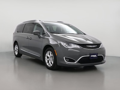 Gray 2020 Chrysler Pacifica Touring L
