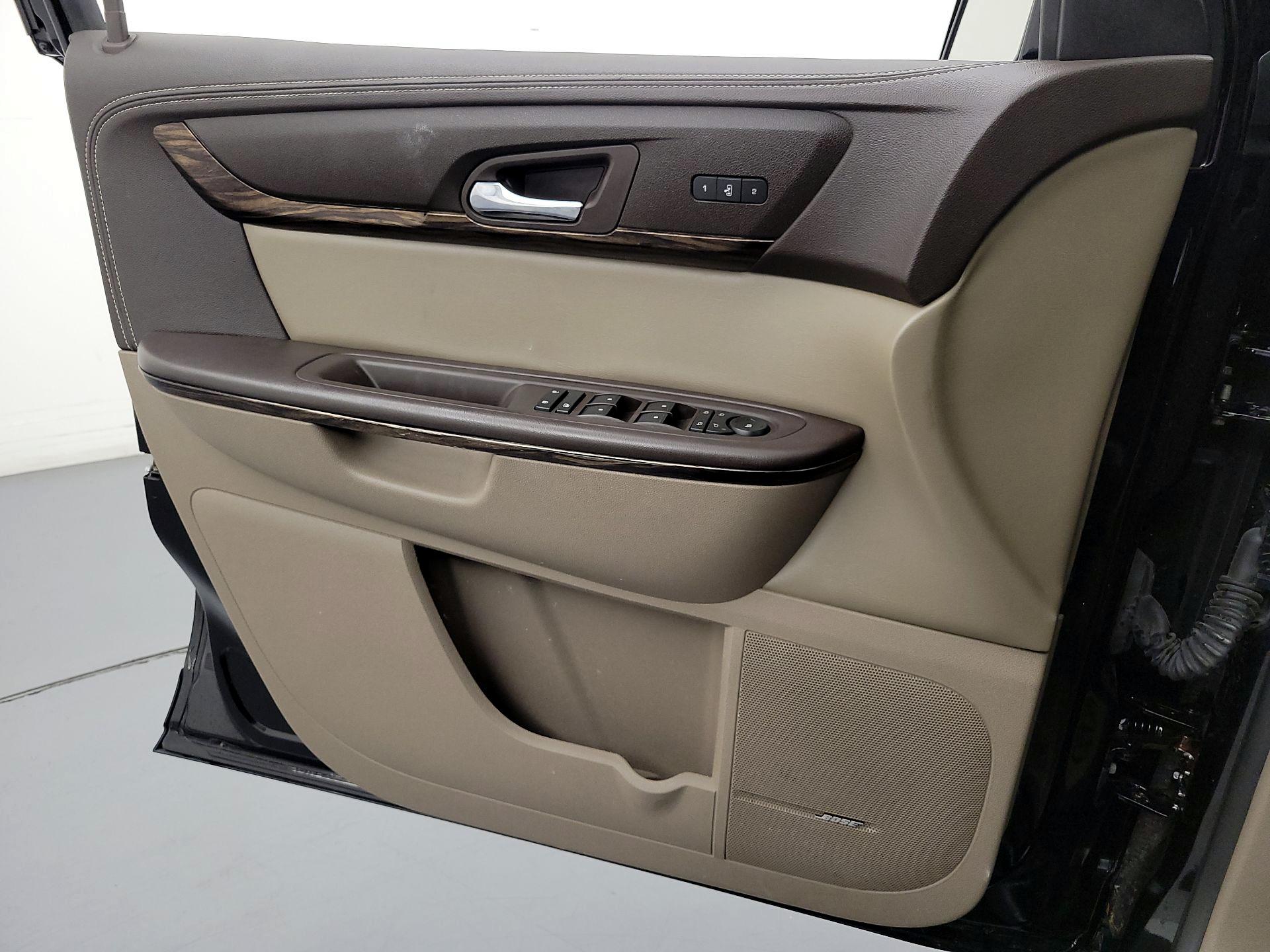 Thumbnail: 2016 GMC Acadia - 12