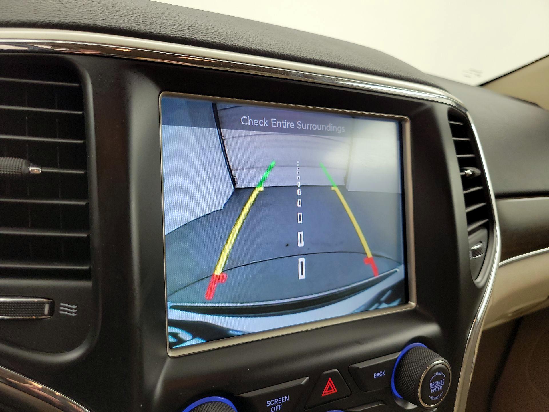 Thumbnail: 2015 Jeep Grand Cherokee - 15