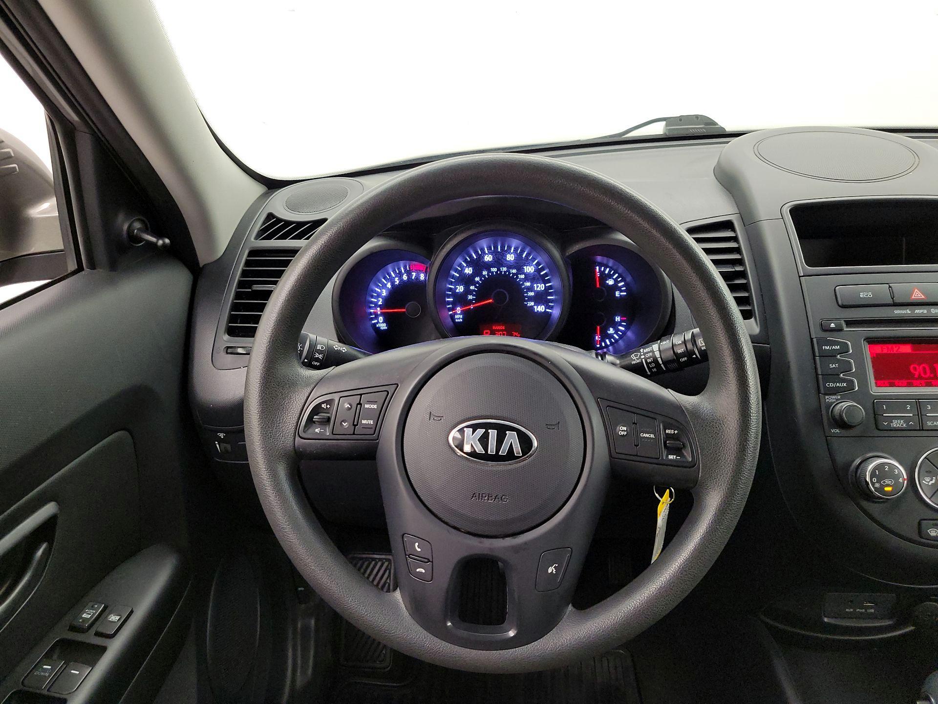 Thumbnail: 2013 Kia Soul - 10