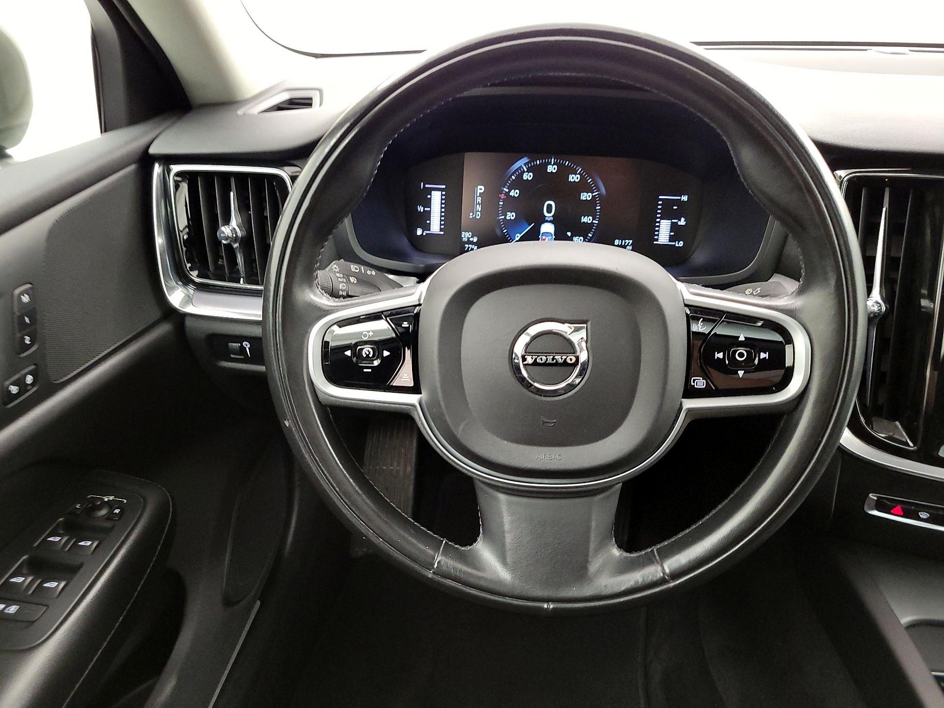 Thumbnail: 2019 Volvo S60 - 10